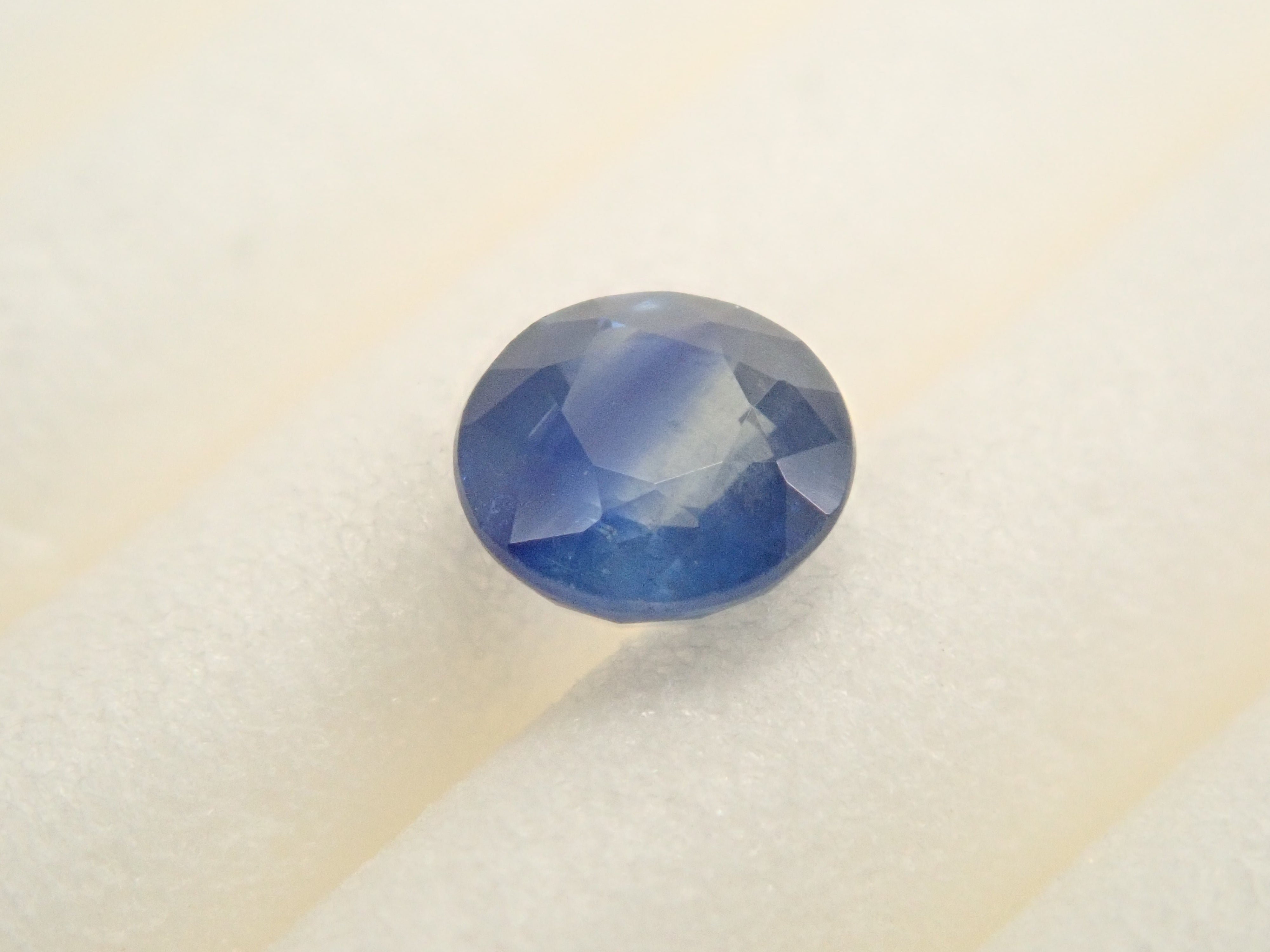 【12/19 22時販売】マダガスカル産バイカラーサファイア 3.6mm/0.232ctルース