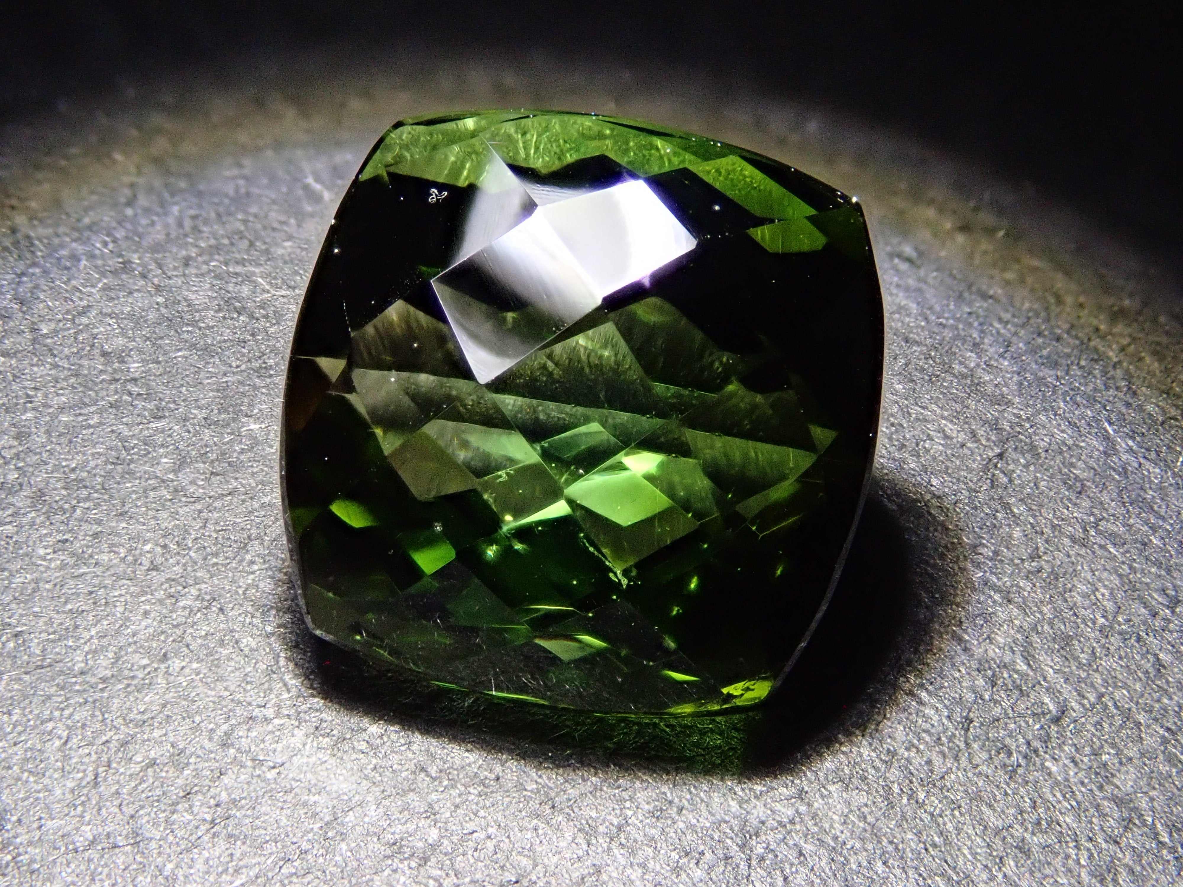 【12/21 22時販売】ザンビア産バイカラートルマリン 4.019ctルース