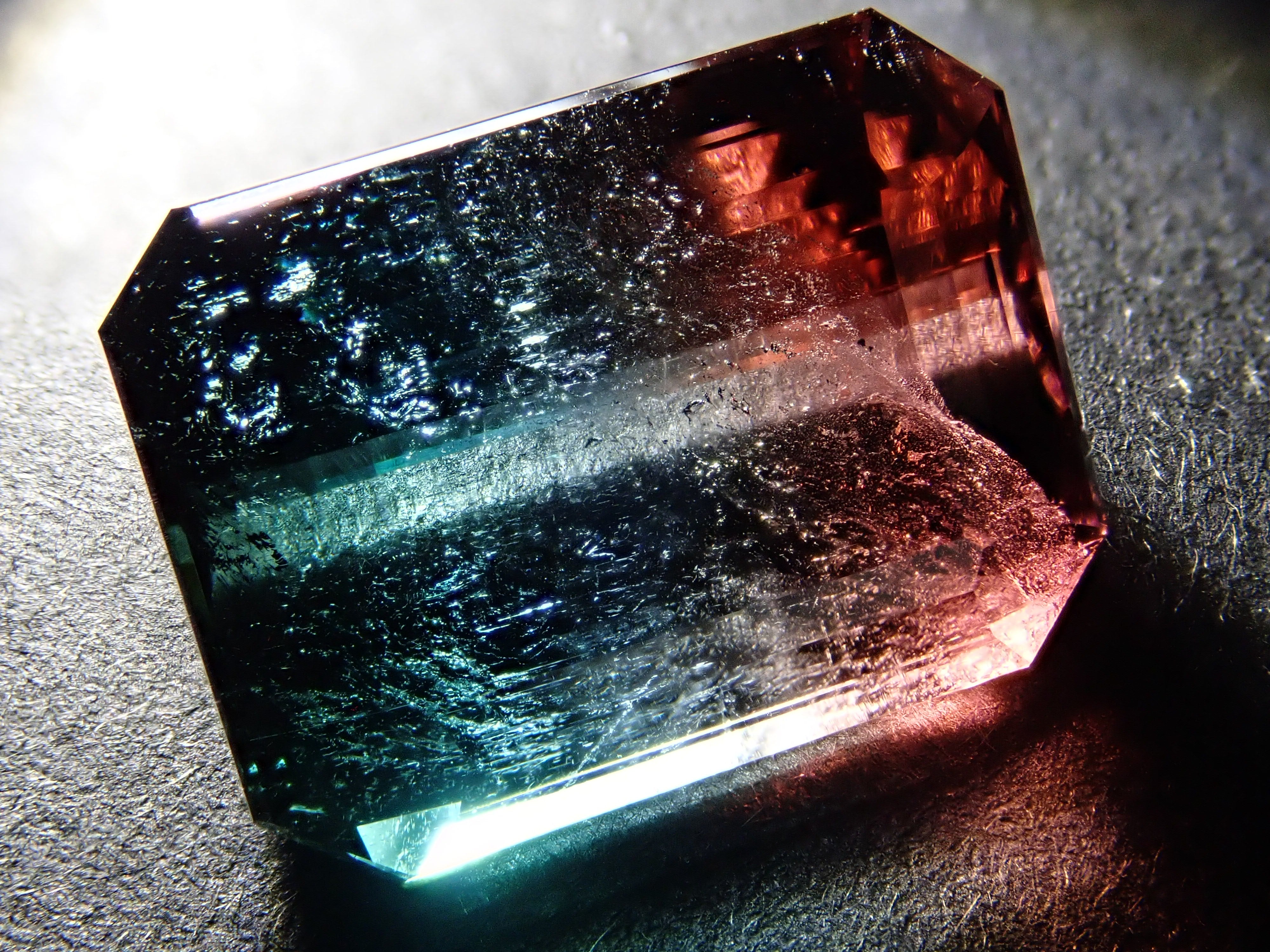 [12561688] Brazilian Bicolor Tourmaline 7.268ct Loose