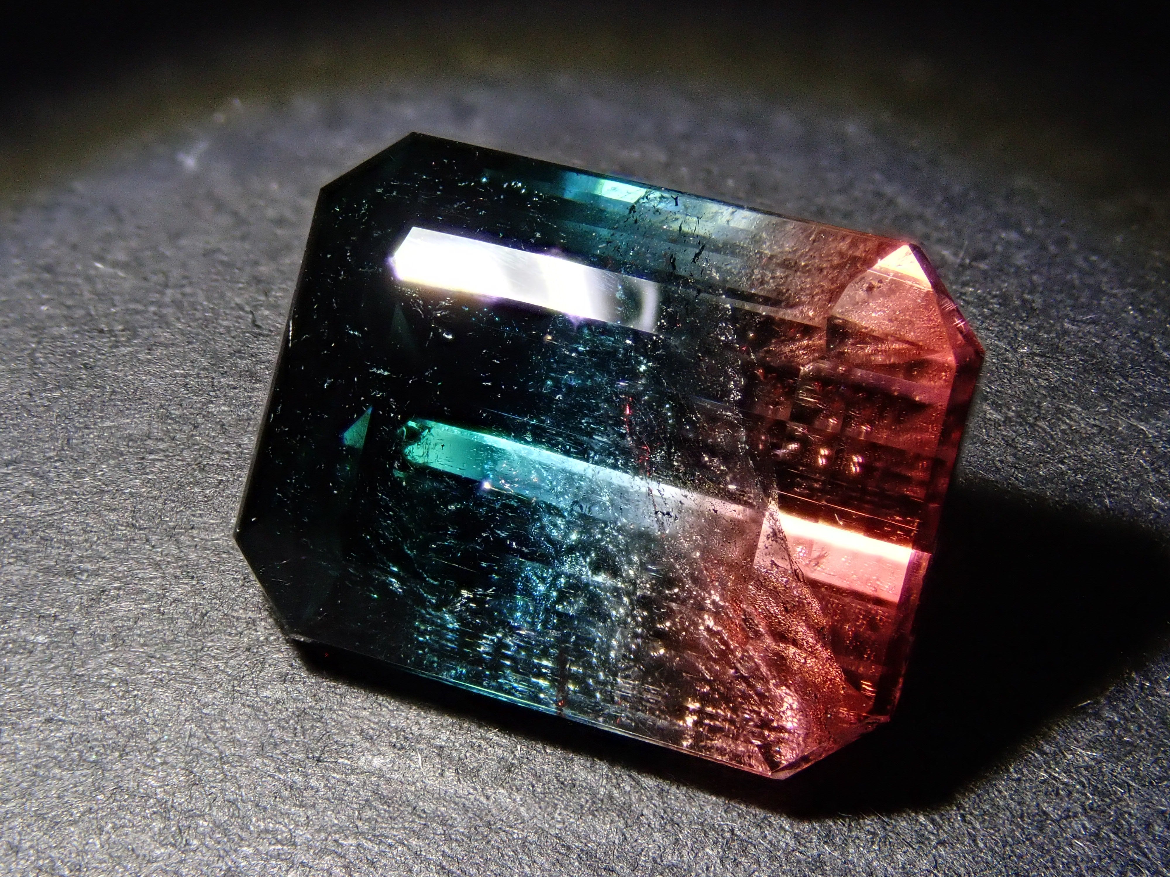 [12561688] Brazilian Bicolor Tourmaline 7.268ct Loose