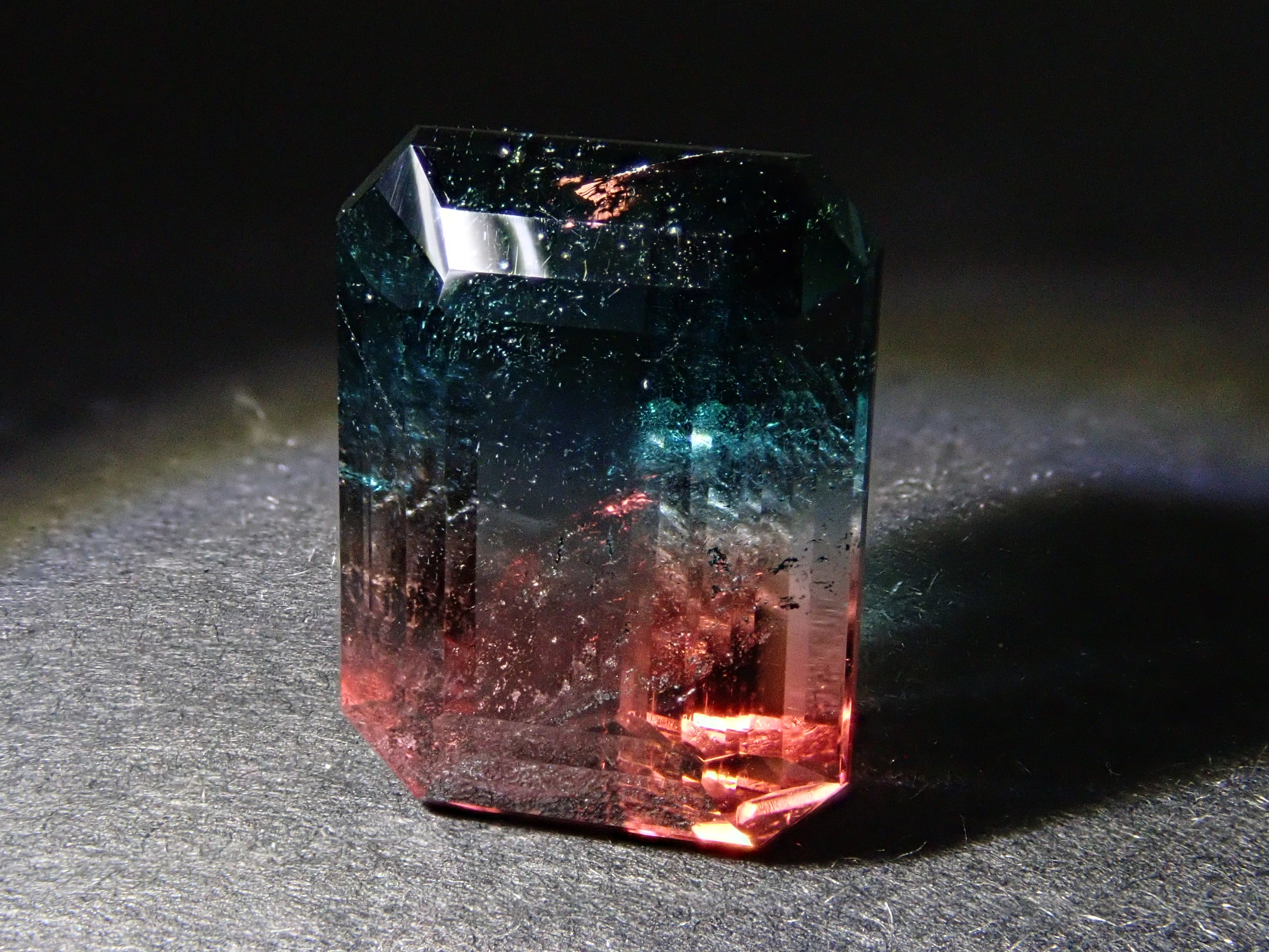[12561688] Brazilian Bicolor Tourmaline 7.268ct Loose