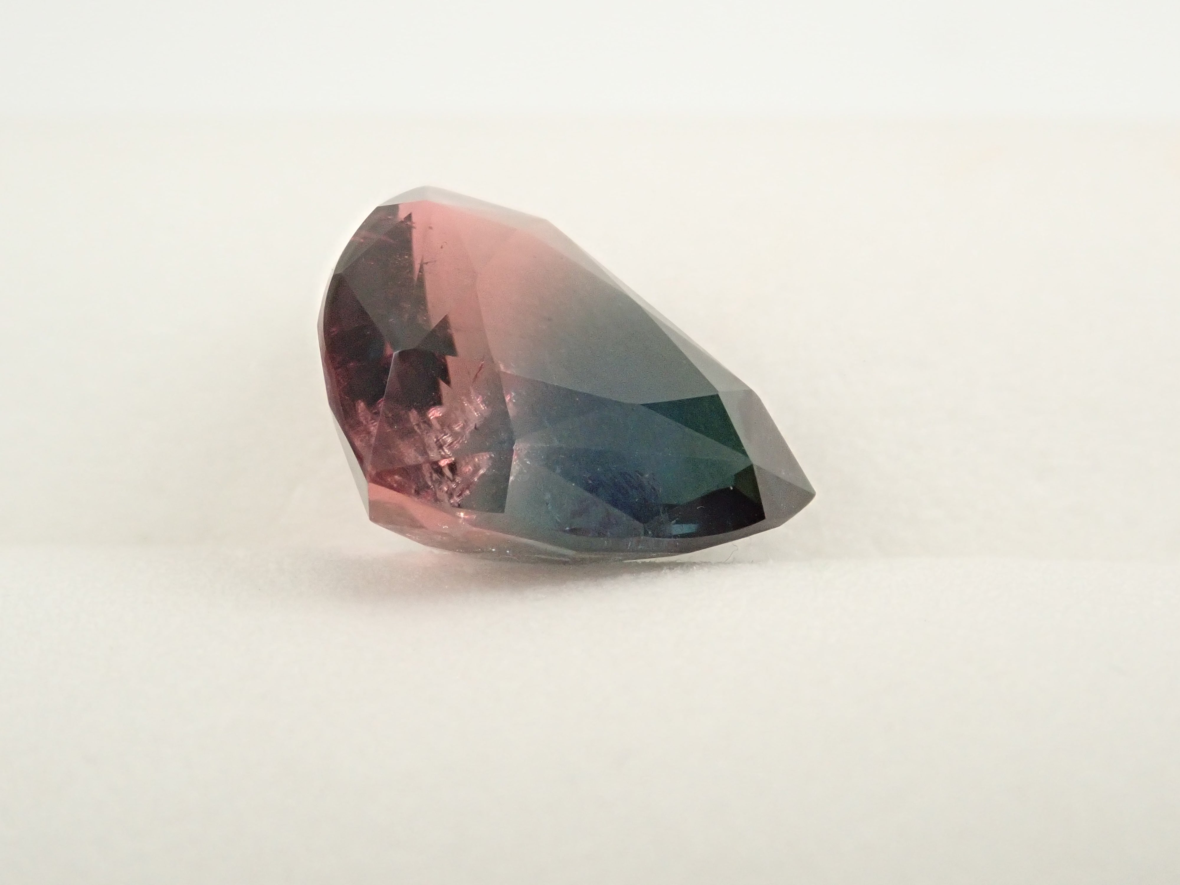 【抽選販売0117_08】ブラジル産バイカラートルマリン 7.017ctルース