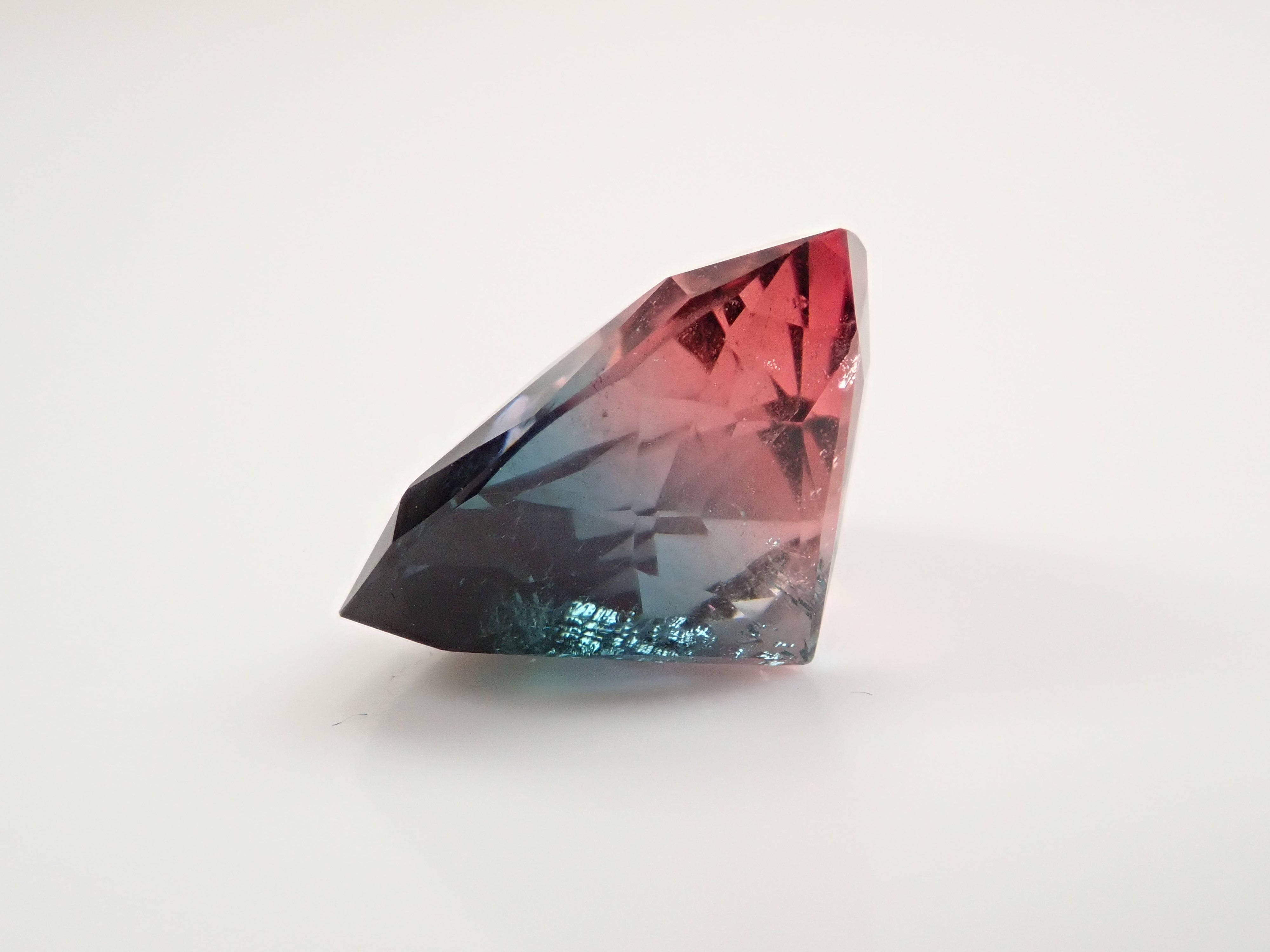 【抽選販売0117_08】ブラジル産バイカラートルマリン 7.017ctルース