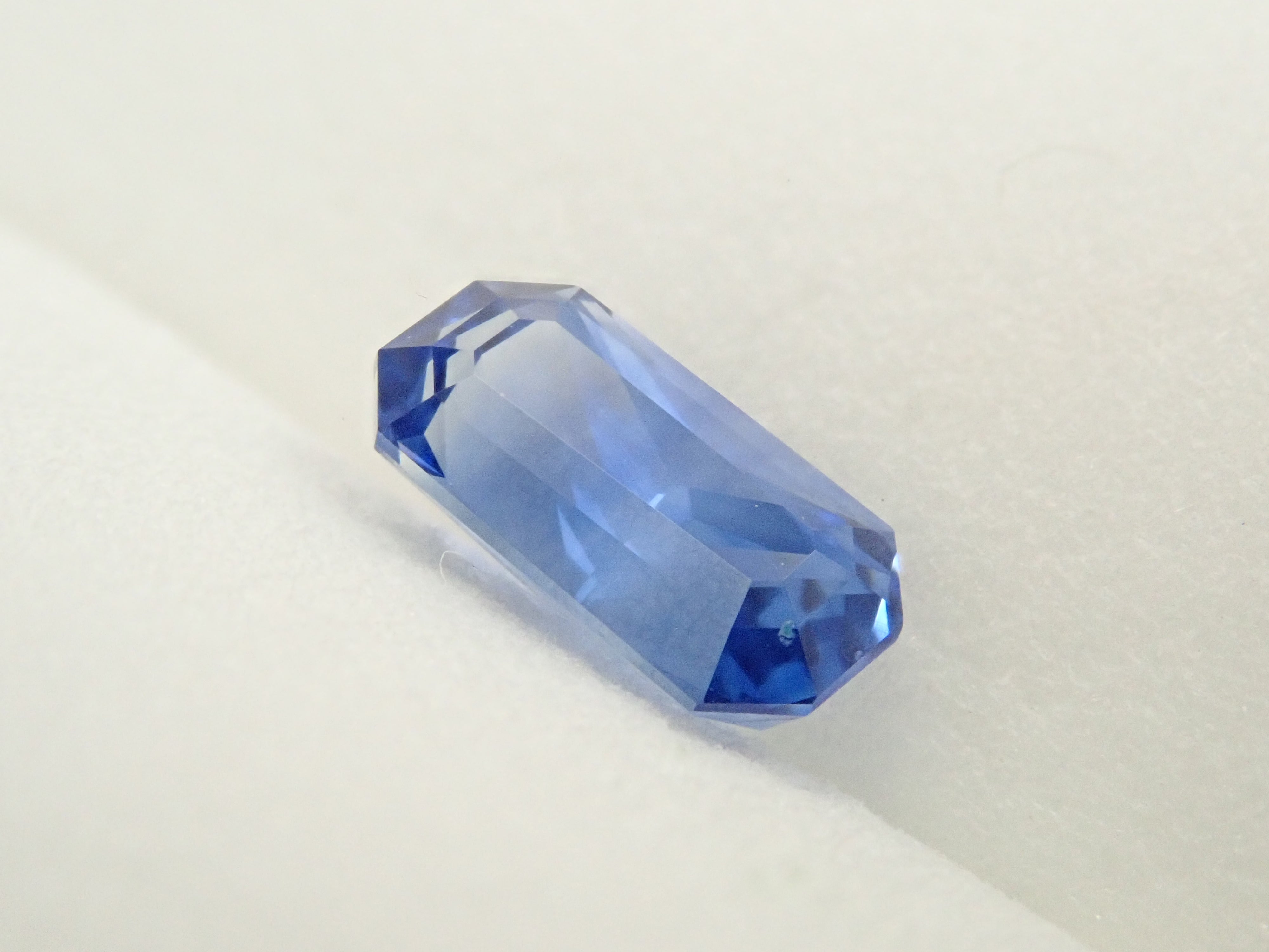 【12/21 22時販売】スリランカ産ブルーサファイア 1.008ctルース