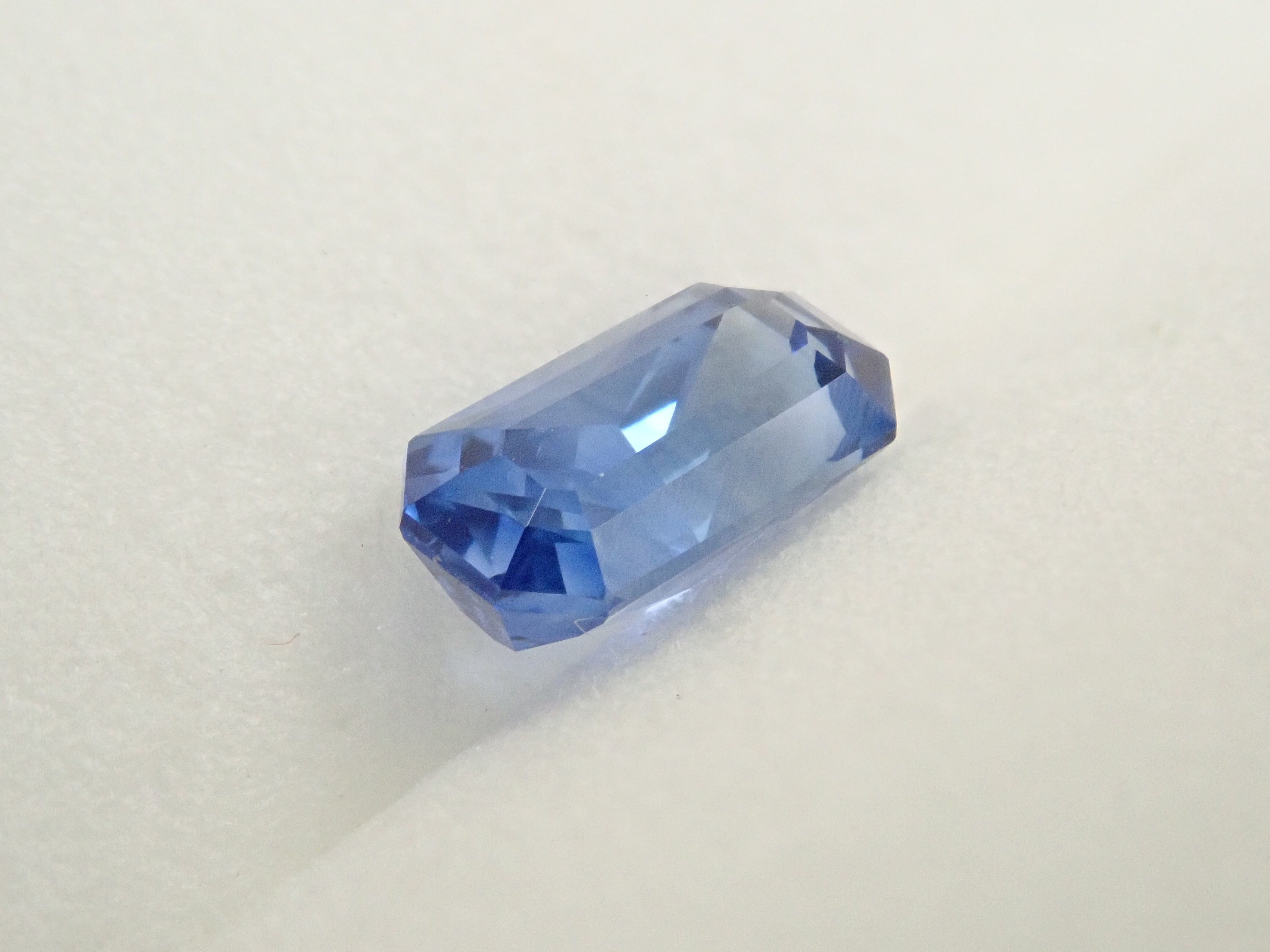 【12/21 22時販売】スリランカ産ブルーサファイア 1.008ctルース