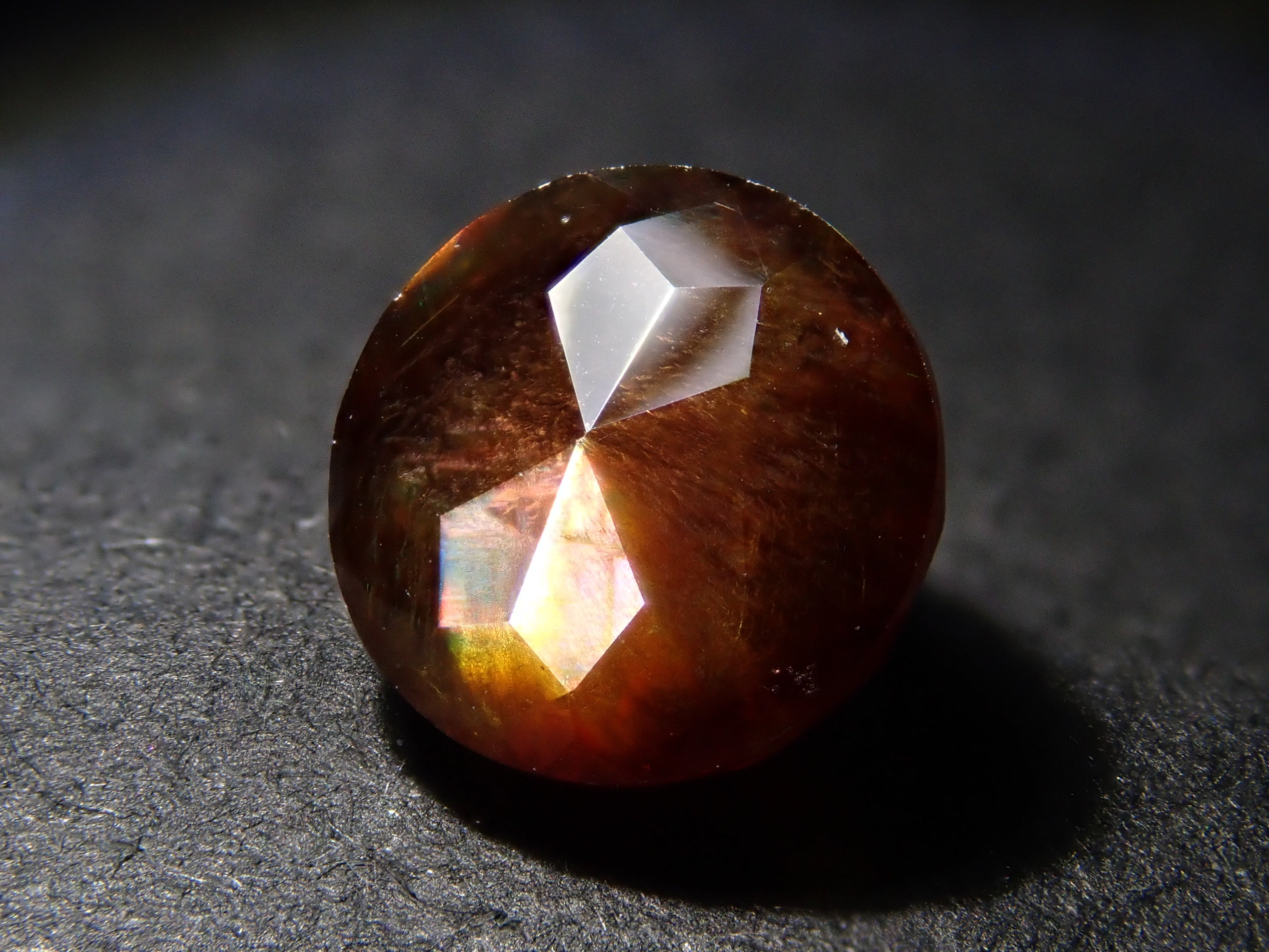 奈良県天川村産レインボーガーネット（アンドラダイトガーネット） 7.0