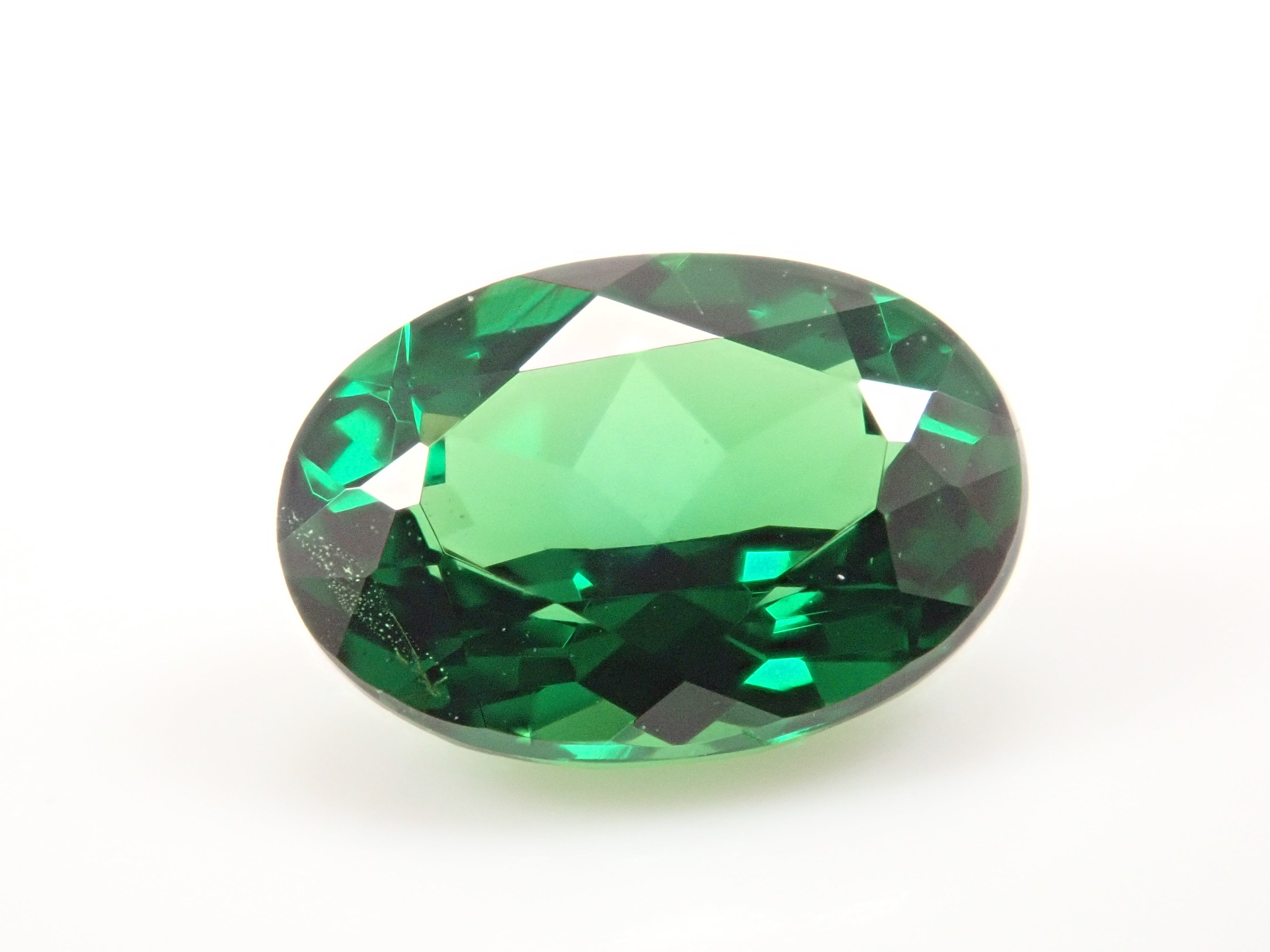 【1月10日晚間10點開賣】肯亞沙弗萊石 0.806克拉裸石