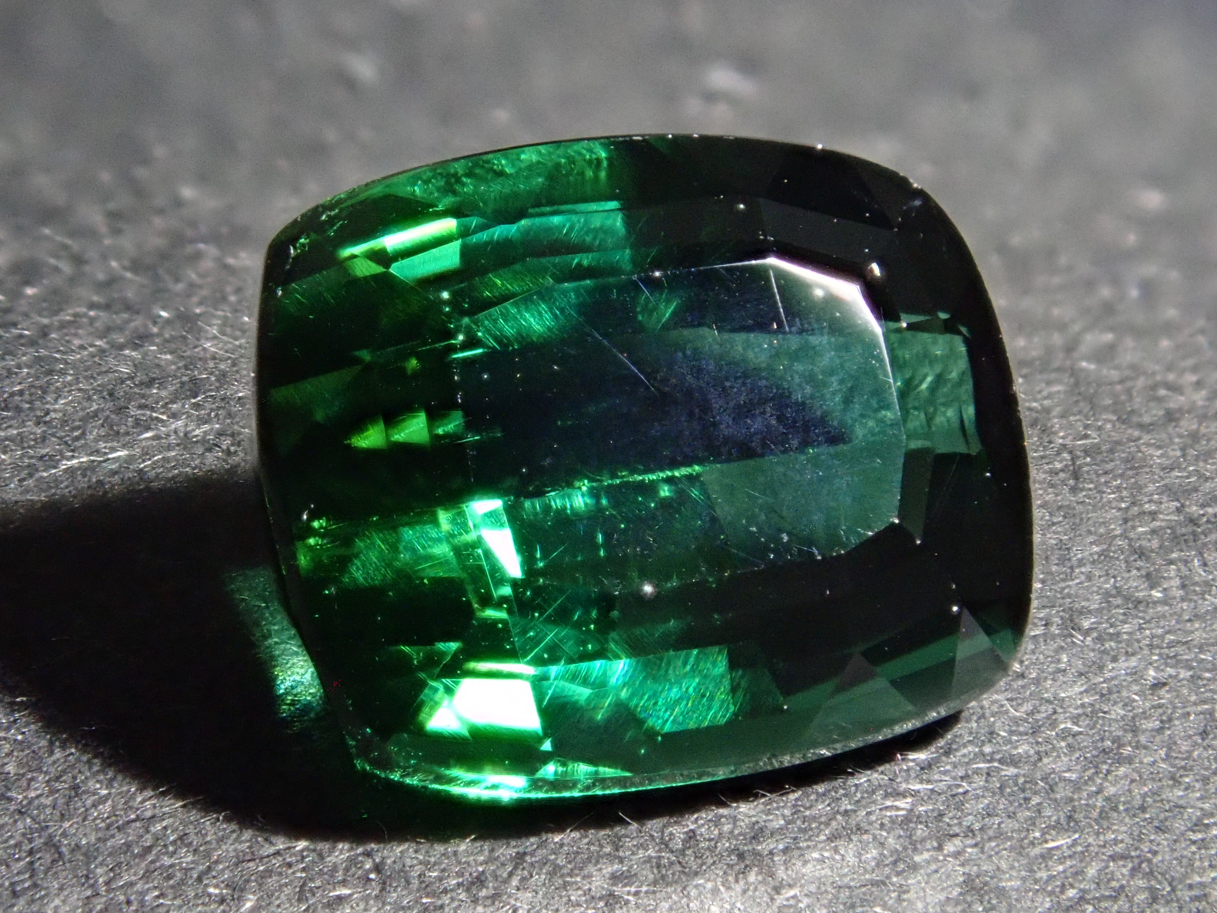 【12/22 22時販売】ブラジル産グリーントルマリン 3.102ctルース