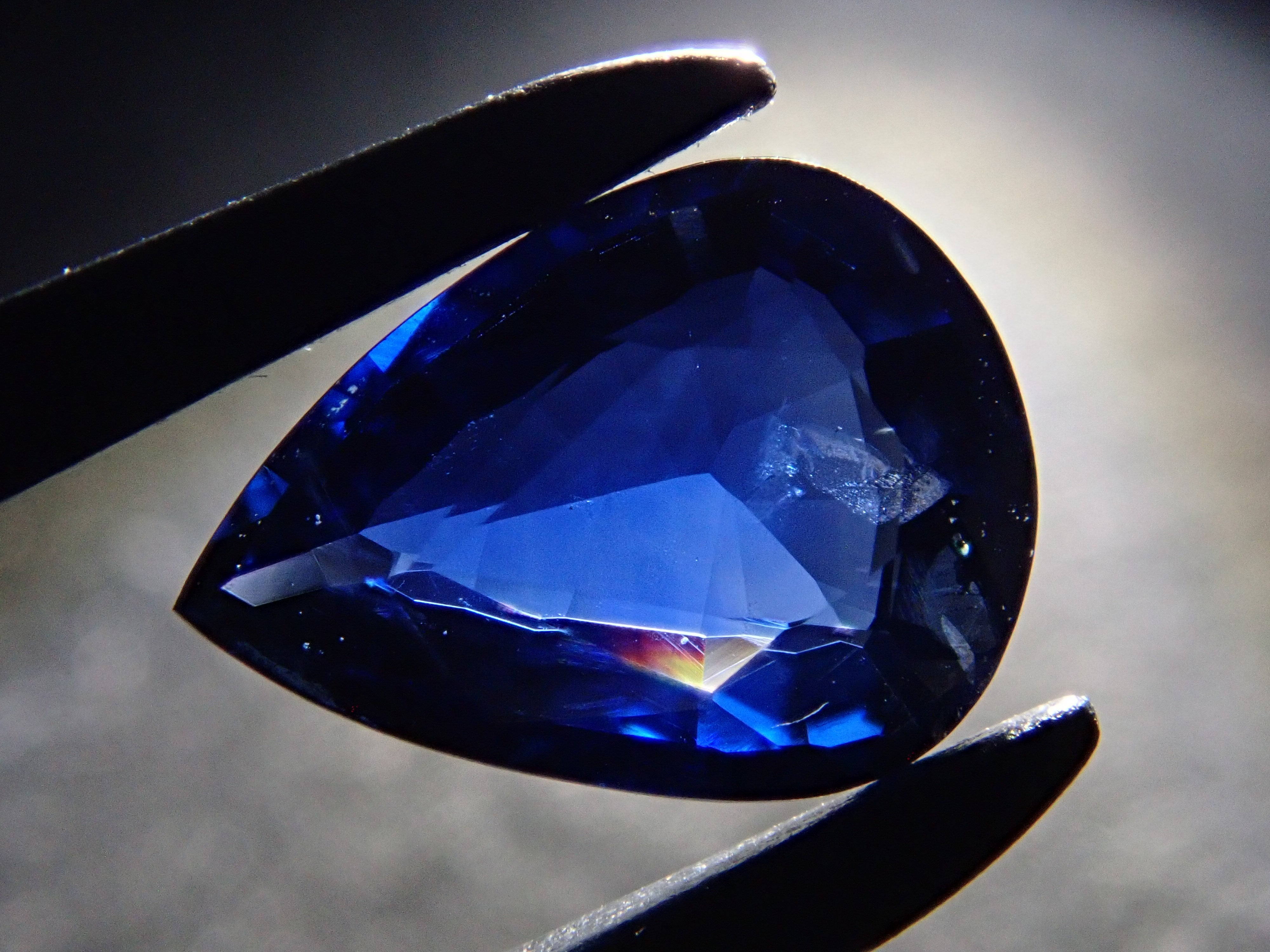 【12/22 22時販売】スリランカ産ブルーサファイア 0.645ctルース