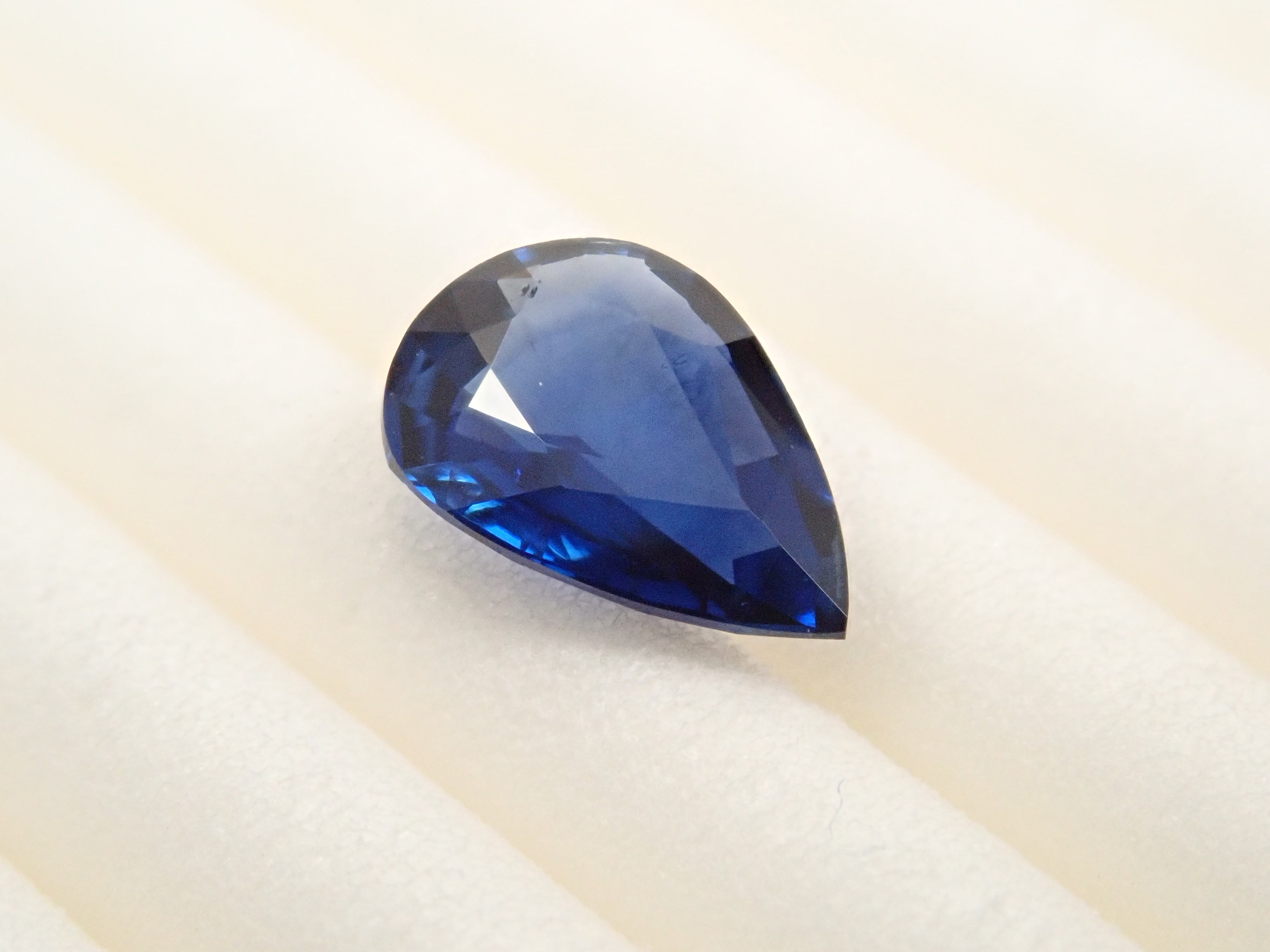 【12/22 22時販売】スリランカ産ブルーサファイア 0.645ctルース