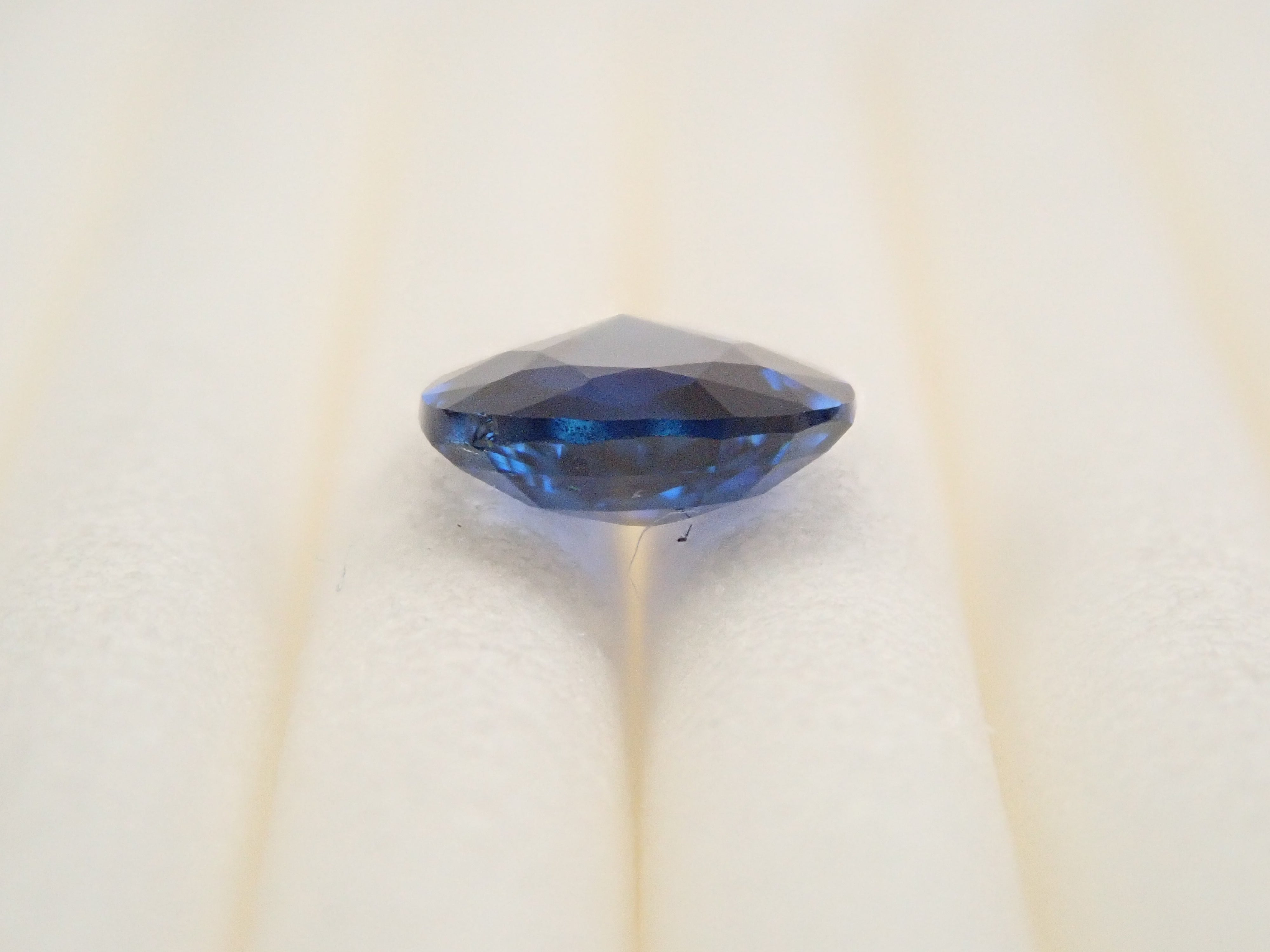 【12/22 22時販売】スリランカ産ブルーサファイア 0.645ctルース