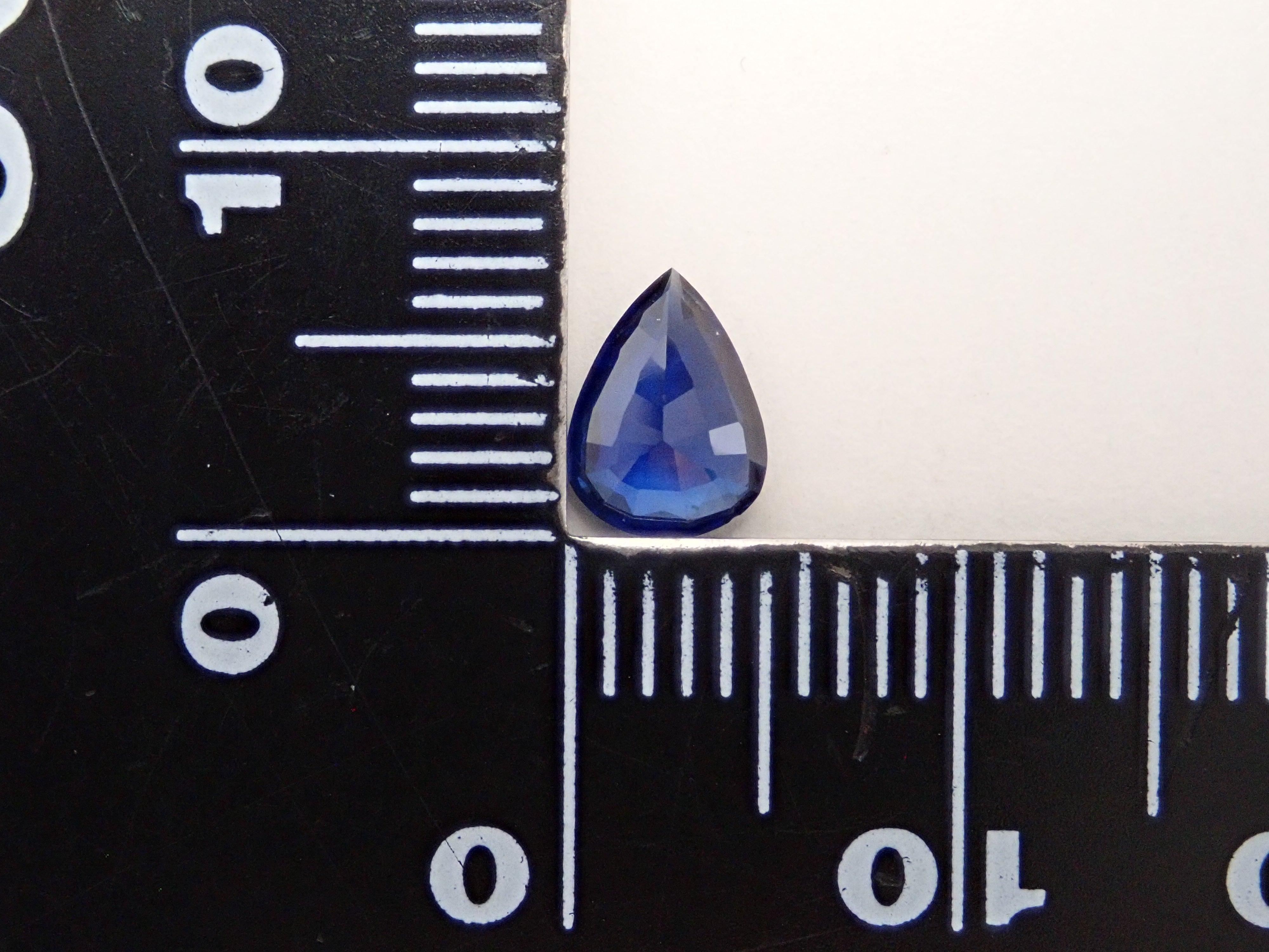 【12/22 22時販売】スリランカ産ブルーサファイア 0.645ctルース