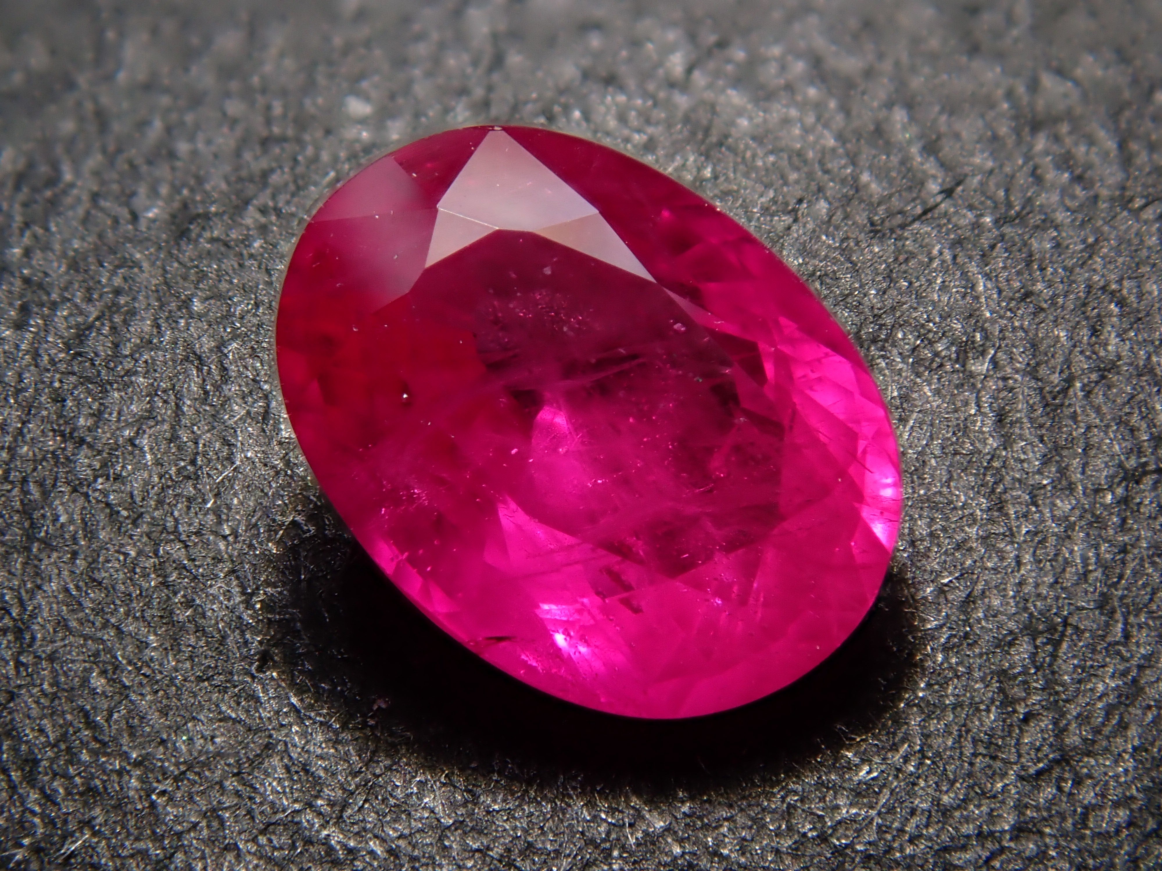 【12/22 22時販売】モザンビーク産ルビー 0.537ctルース