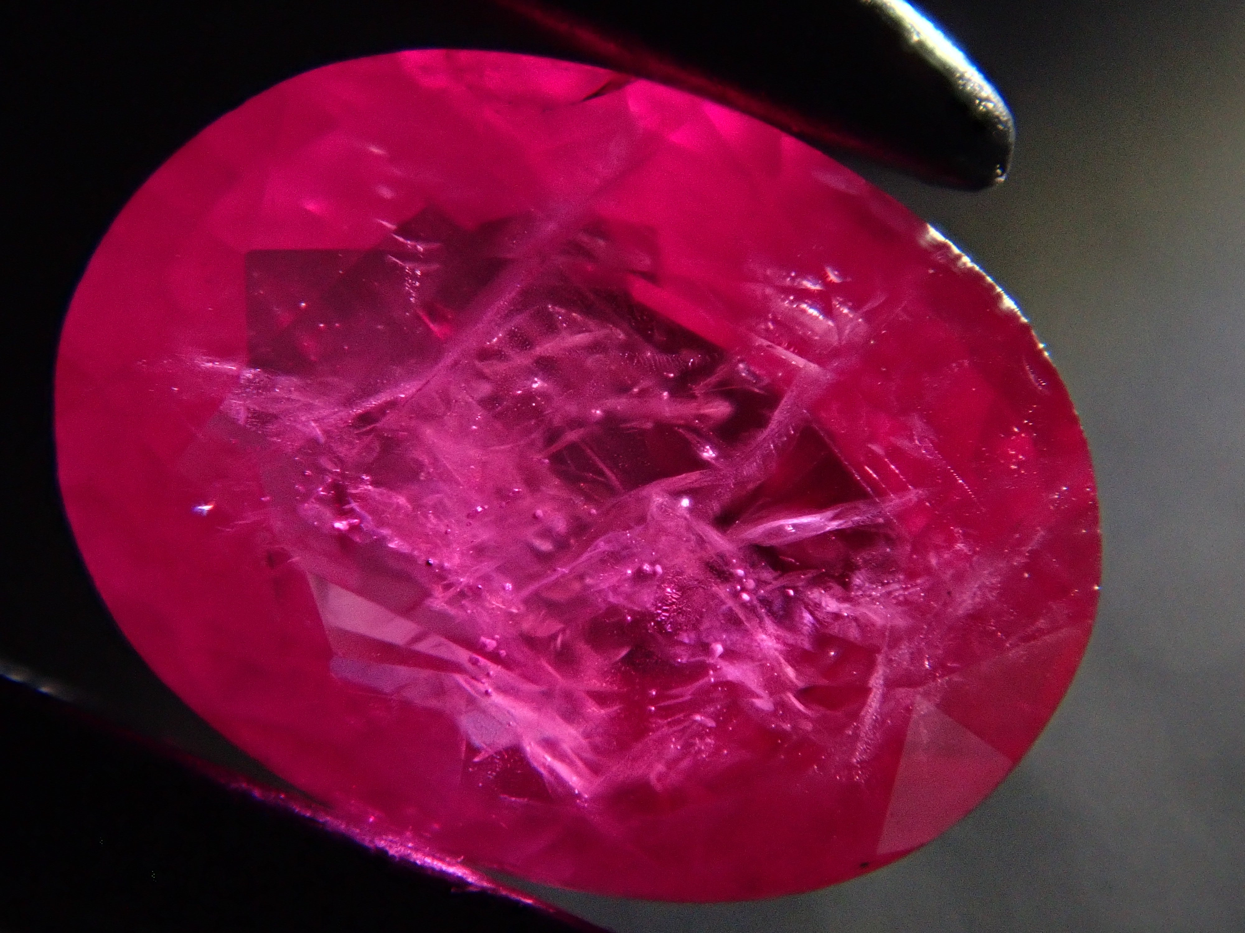 【12/22 22時販売】モザンビーク産ルビー 0.537ctルース