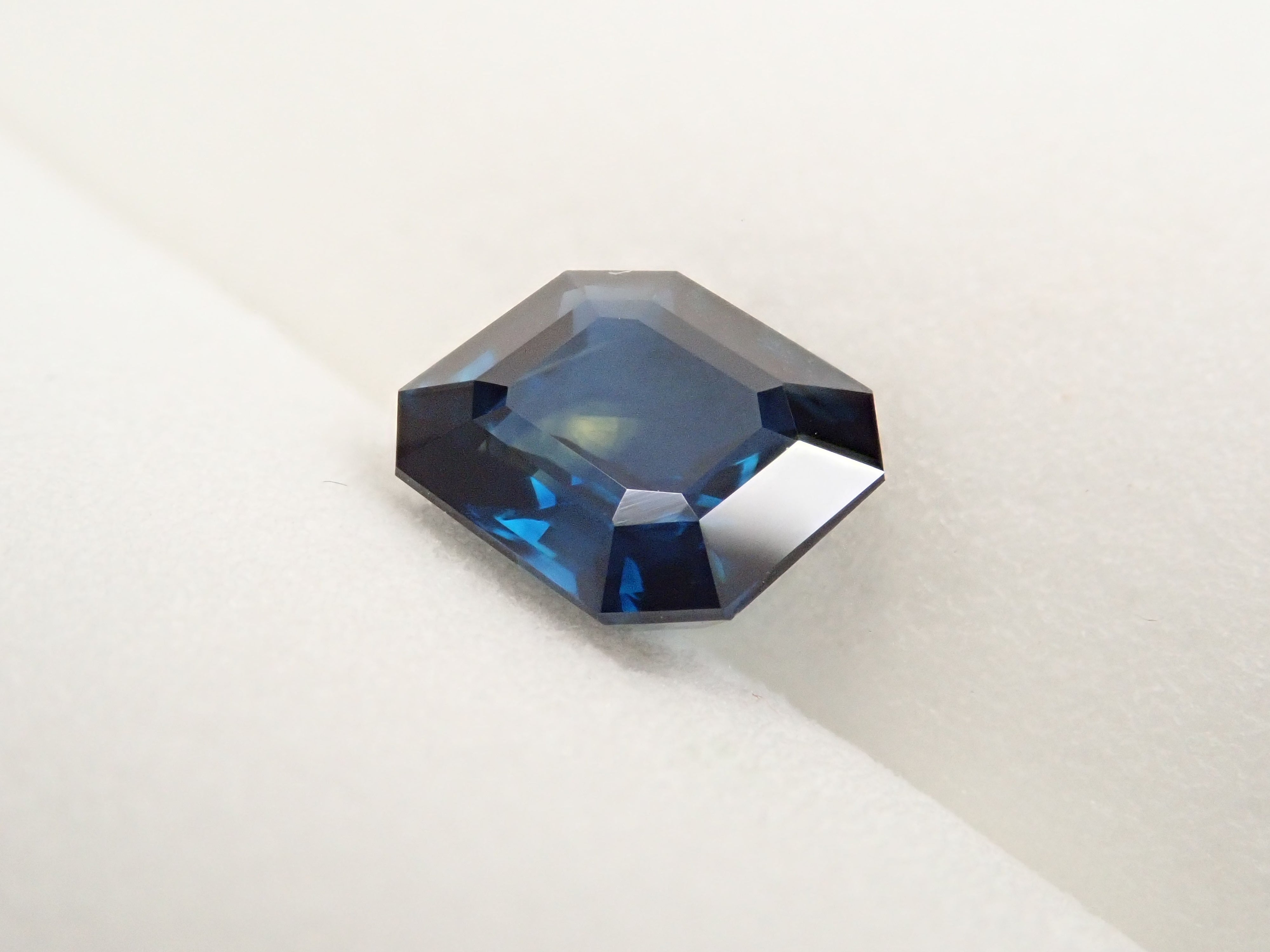 【1/24 22時販売】ティールブルーサファイア 1.689ctルース