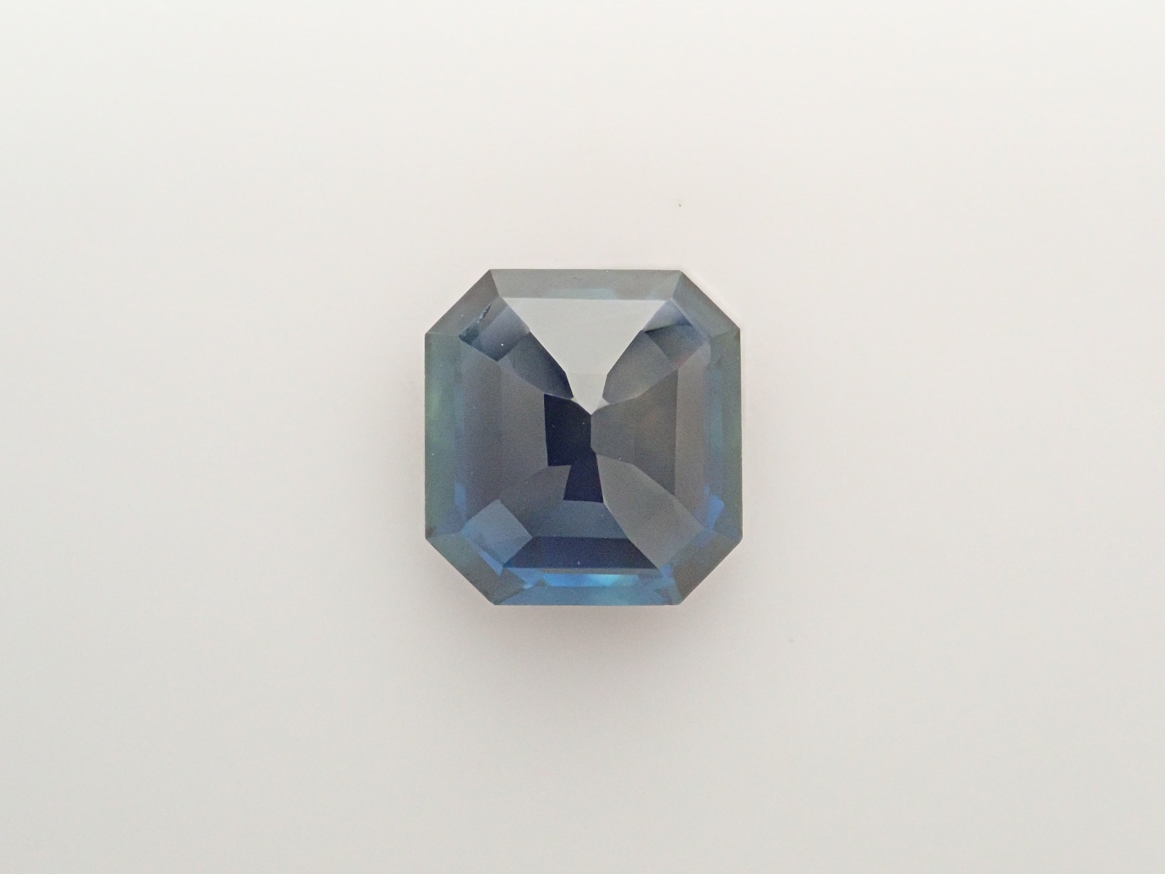 【1/24 22時販売】ティールブルーサファイア 1.689ctルース