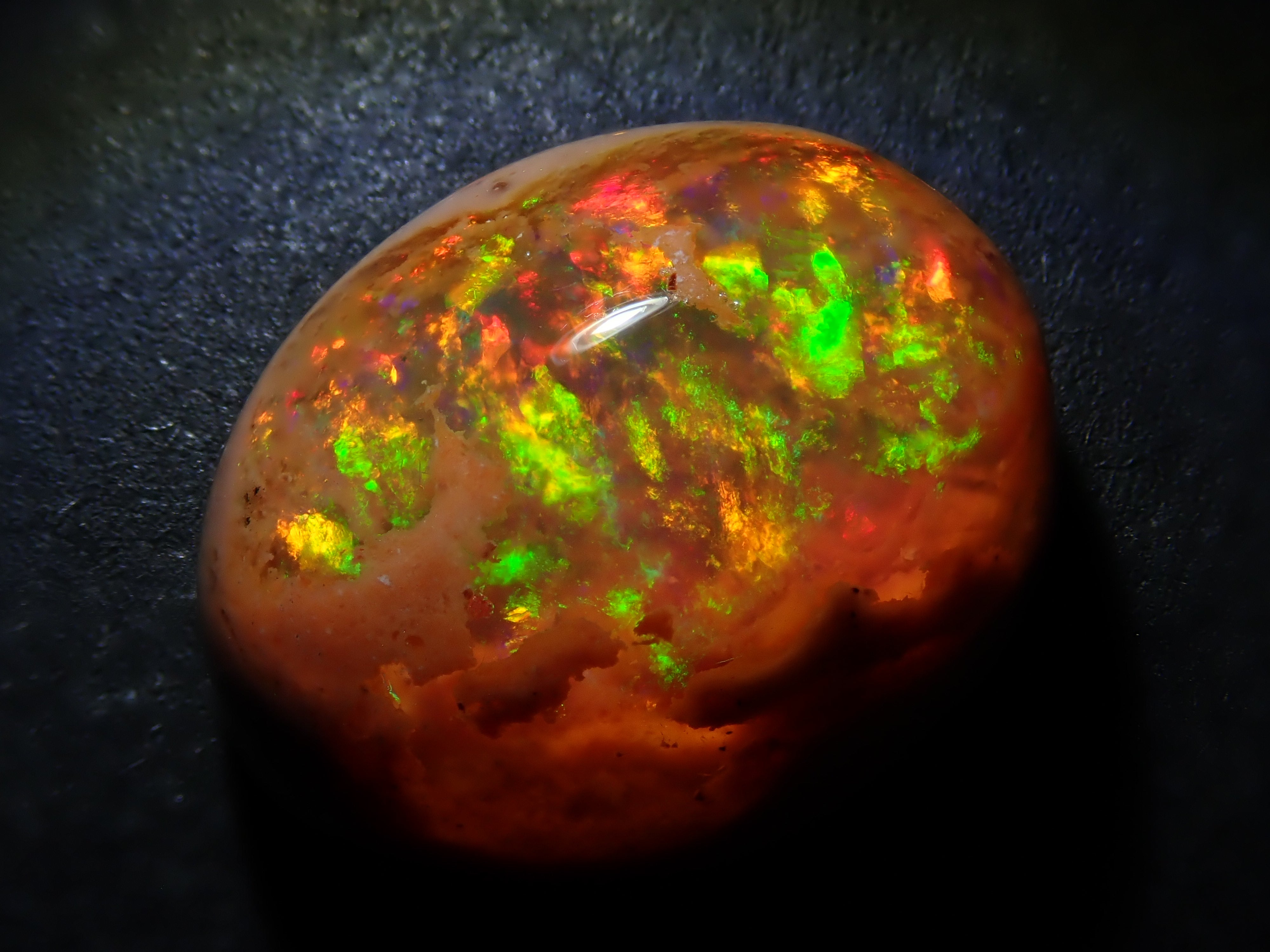 [12561690] Mexican Cantera Opal 9.166ct Loose