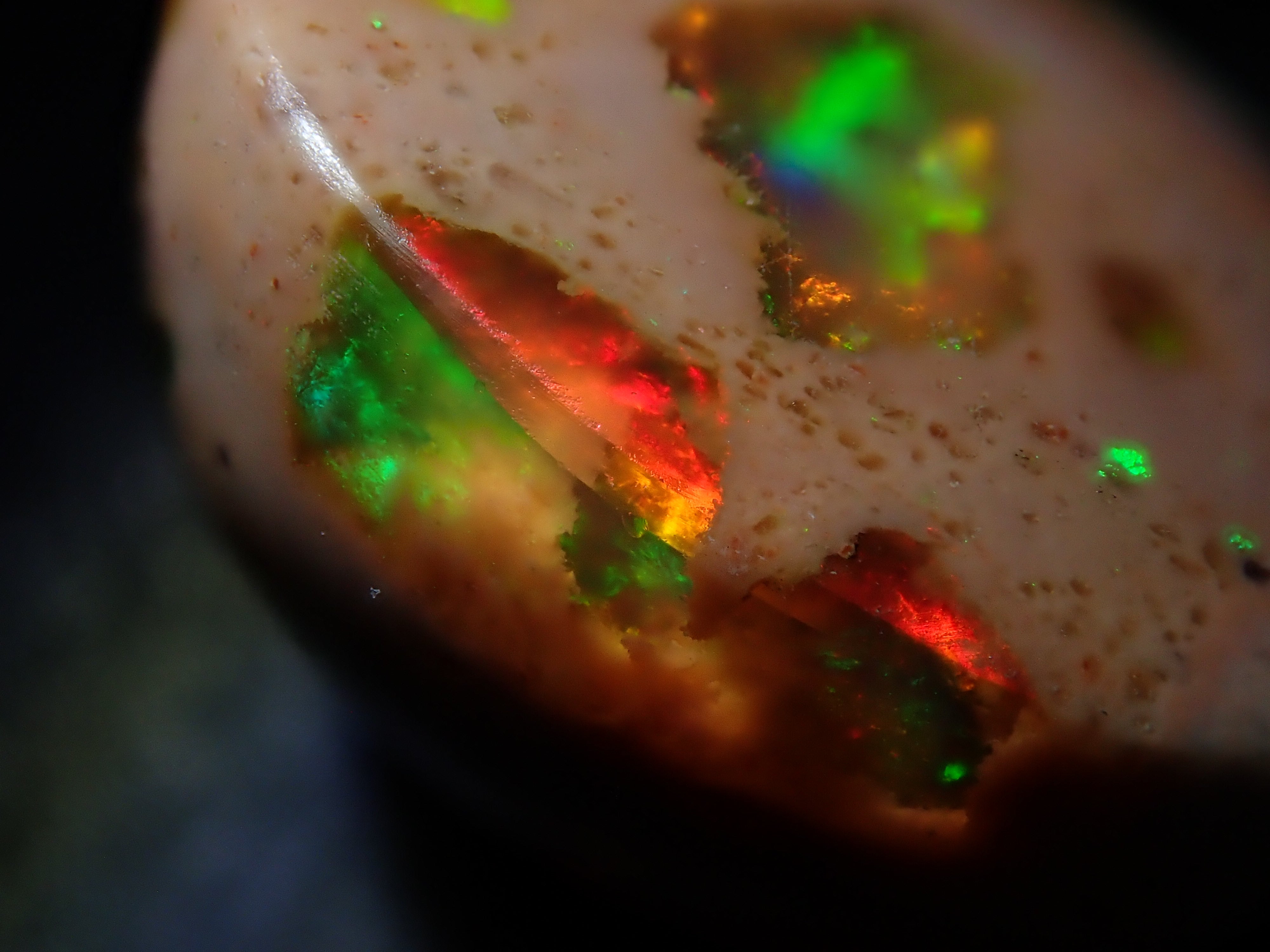 [12561690] Mexican Cantera Opal 9.166ct Loose