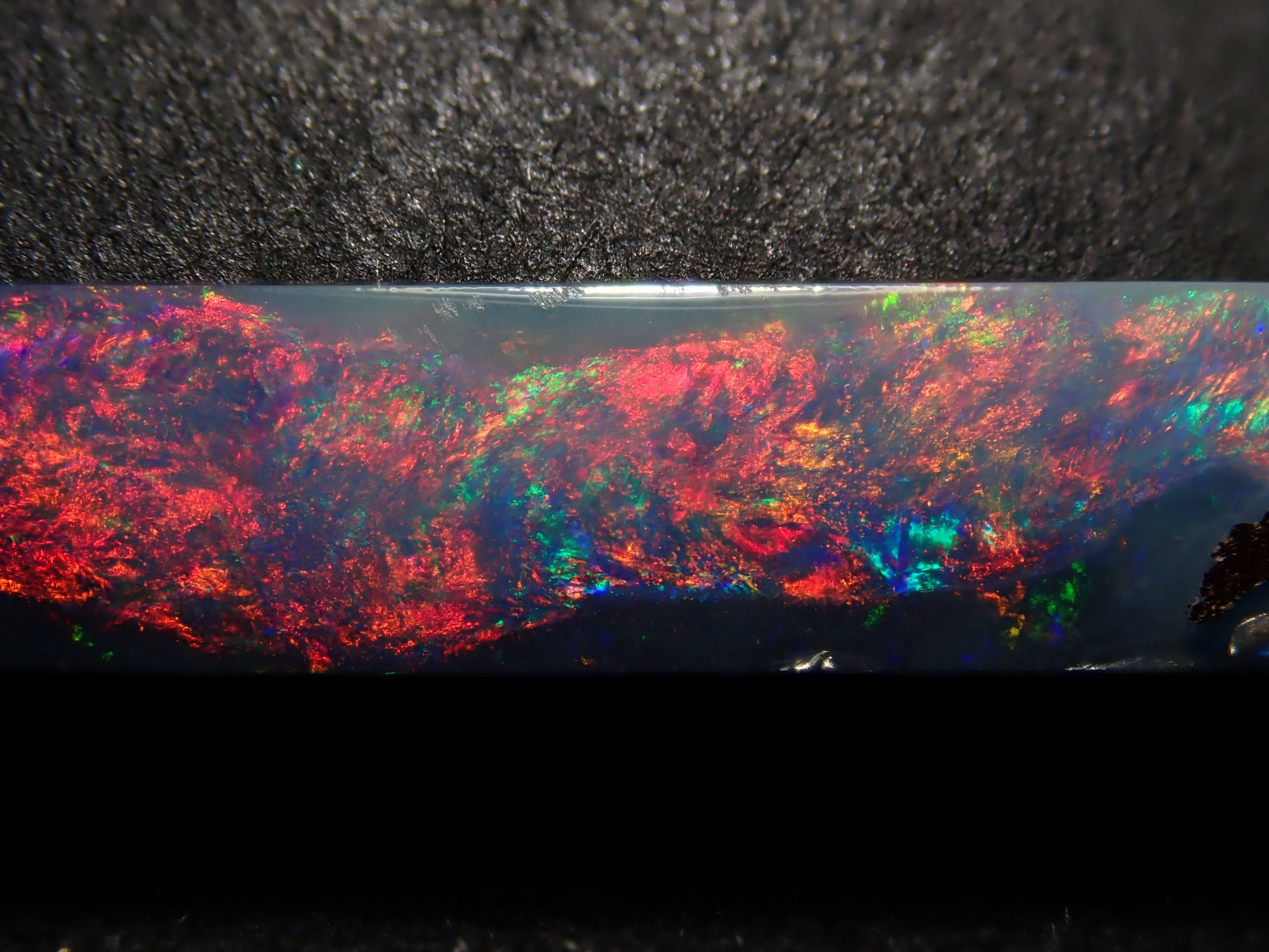 【12/25 22時販売】オーストラリア産ボルダーオパール 2.326ctルース