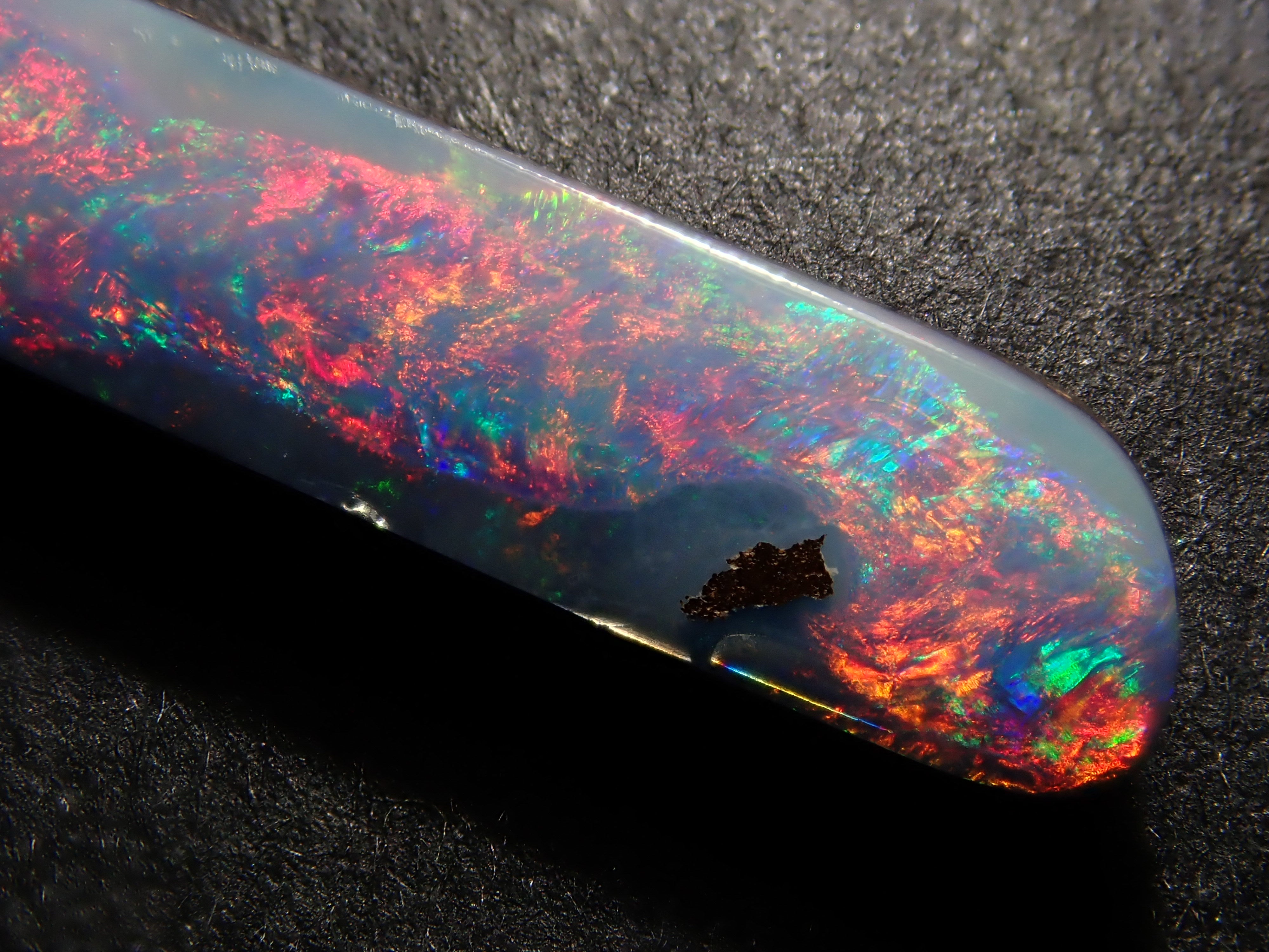 【12/25 22時販売】オーストラリア産ボルダーオパール 2.326ctルース