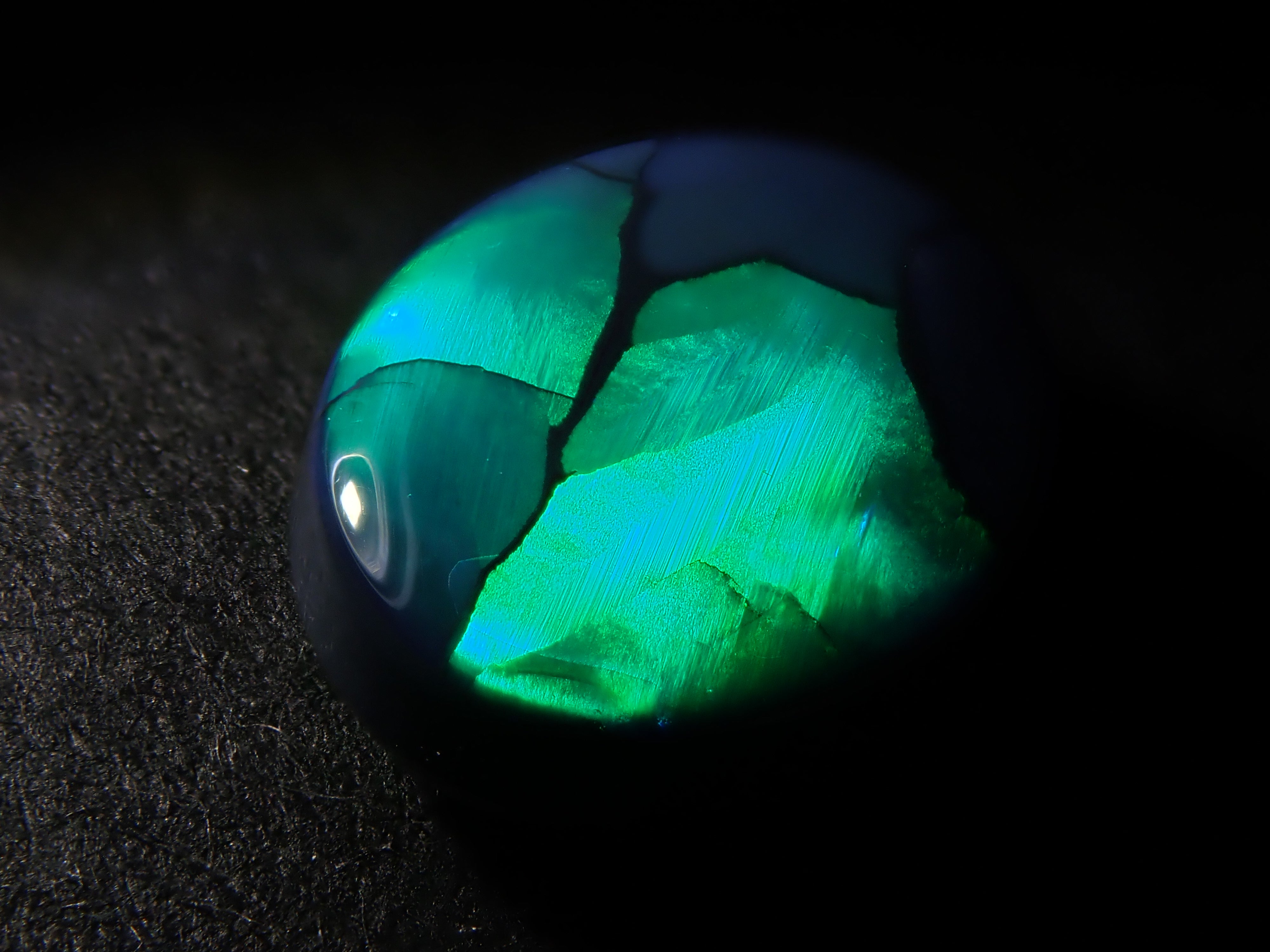 [12561694] Australian black opal 1.837ct loose