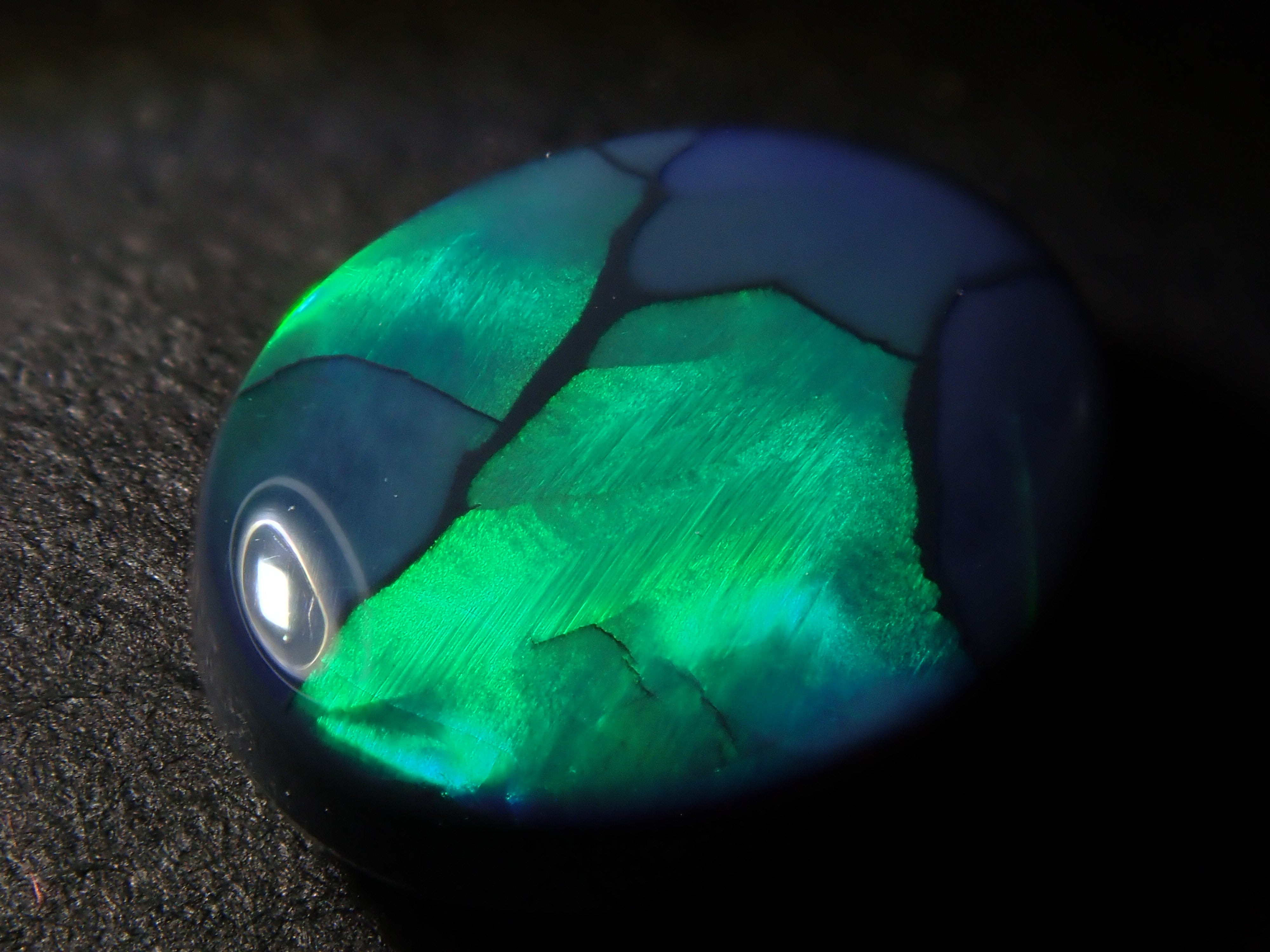 [12561694] Australian black opal 1.837ct loose