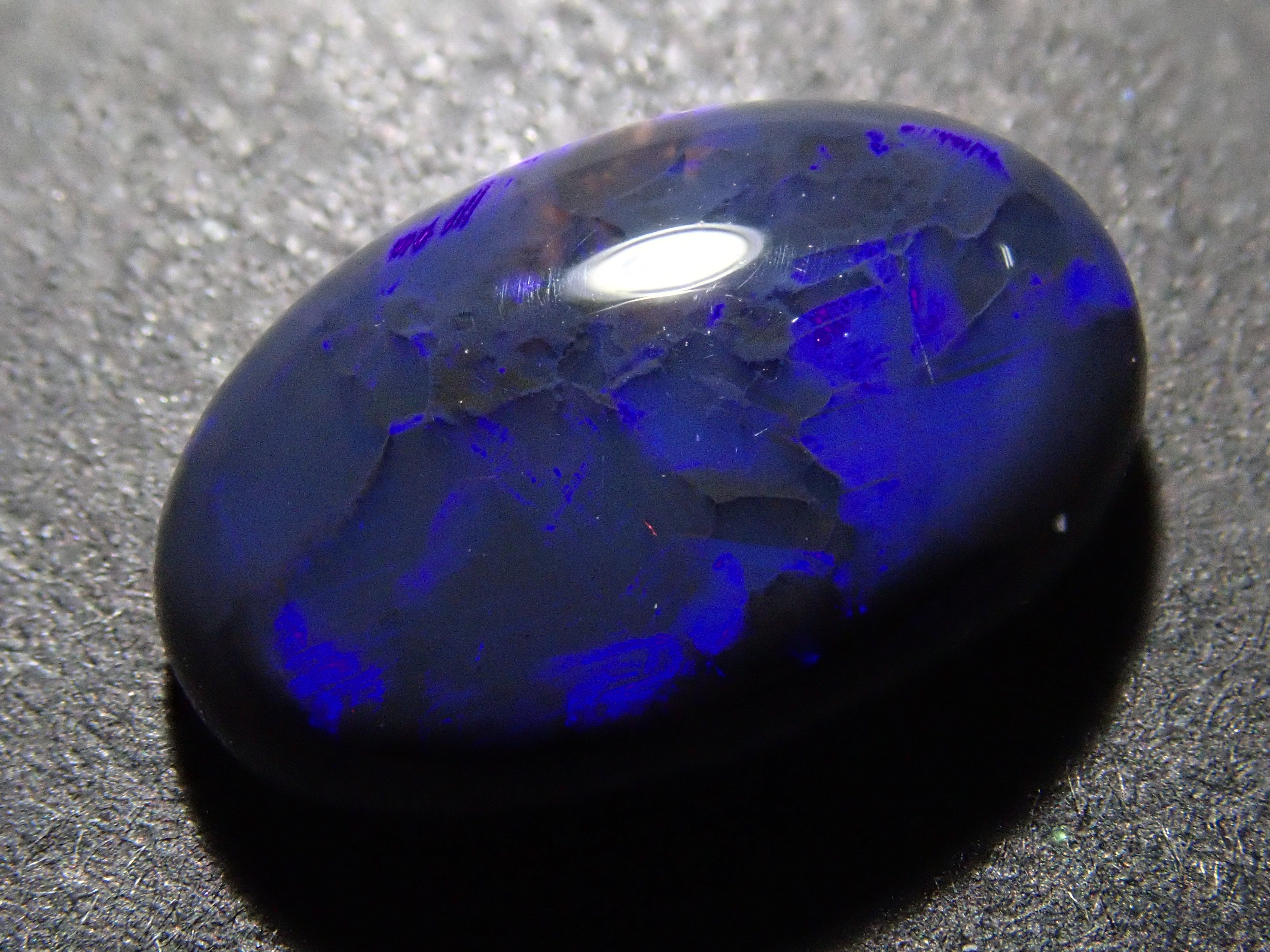 オーストラリア産ブラックオパール 2.736ctルース