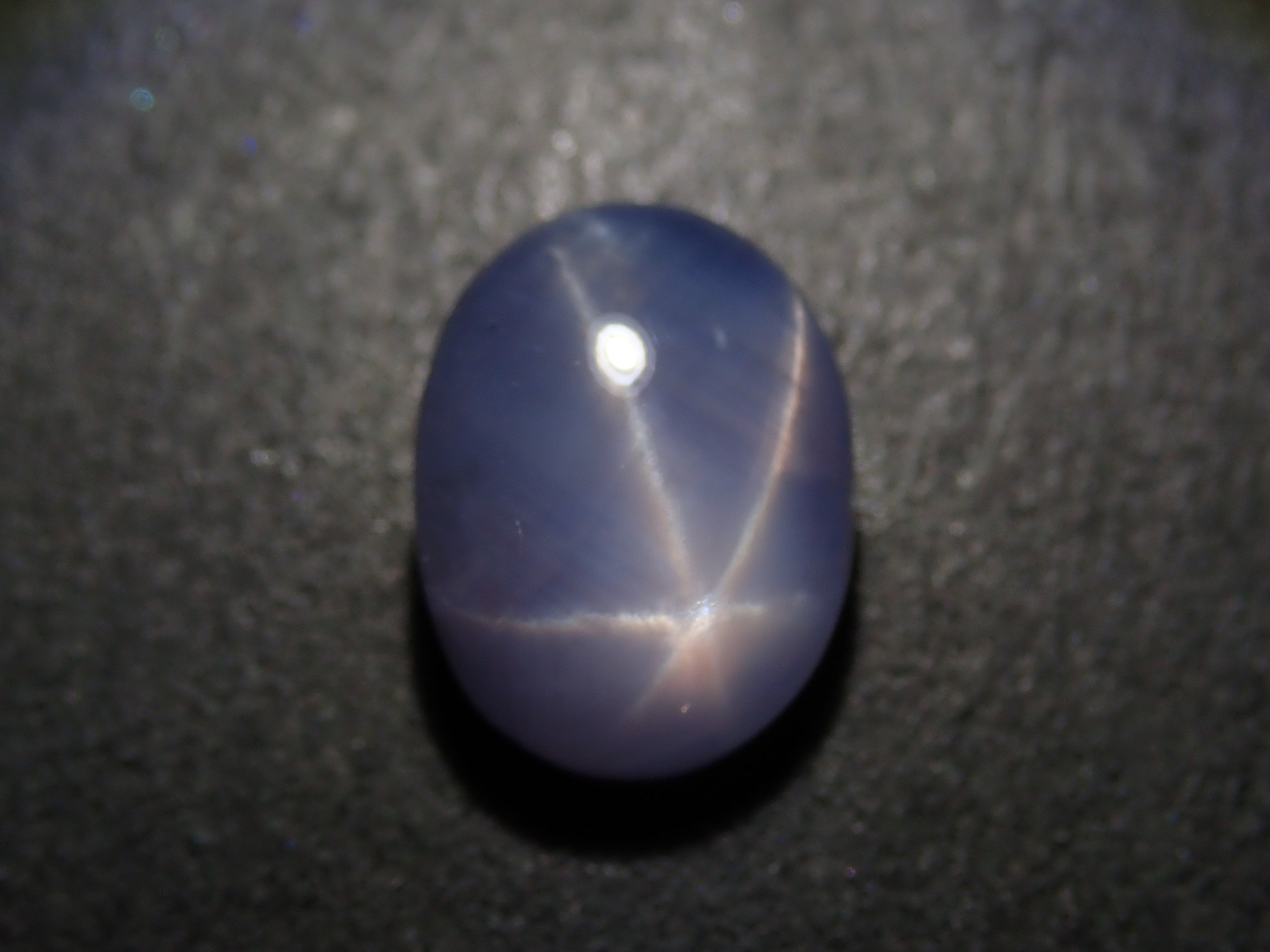 スリランカ産スターサファイア 3.821ctルース