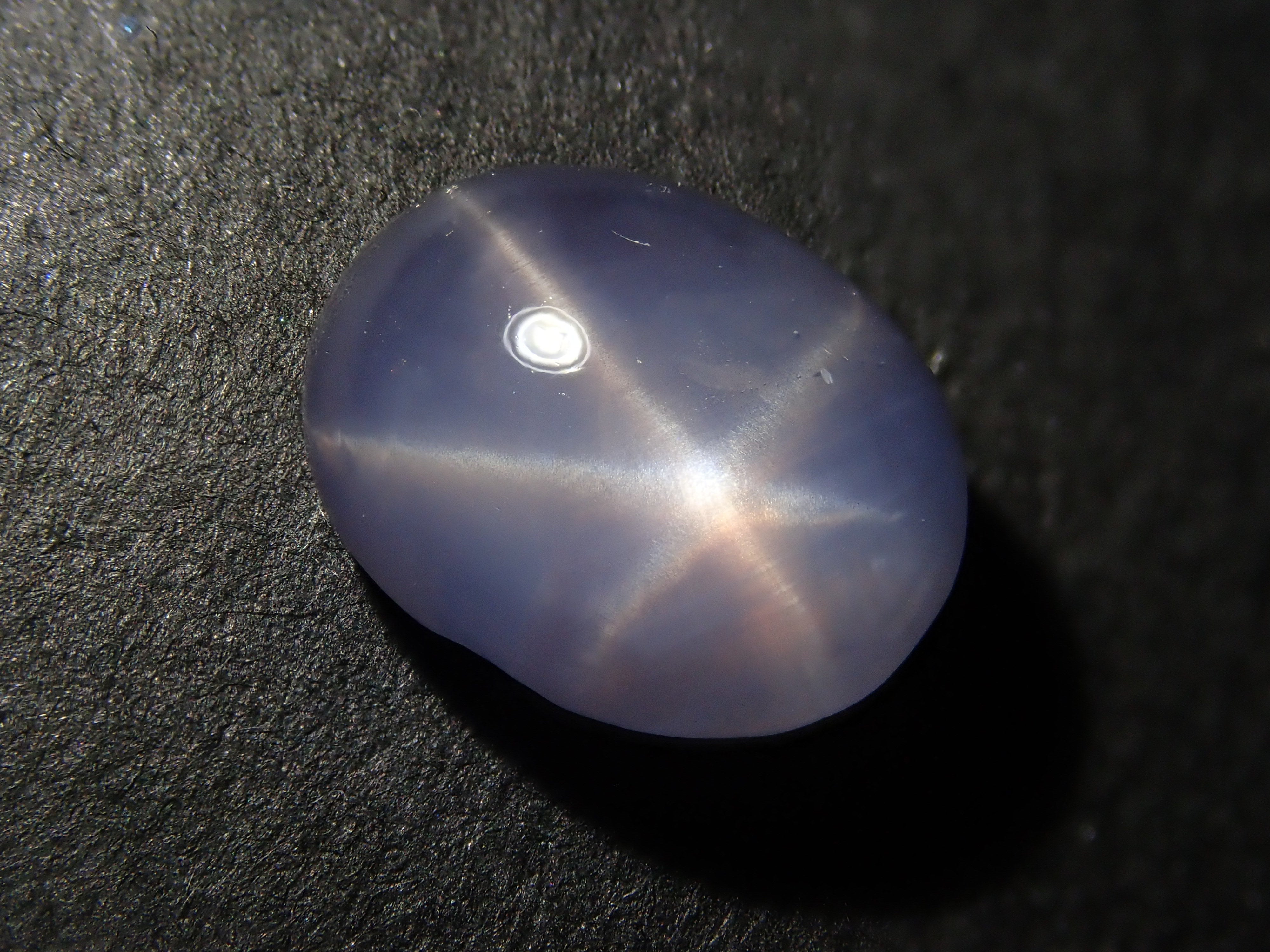 スリランカ産スターサファイア 3.821ctルース