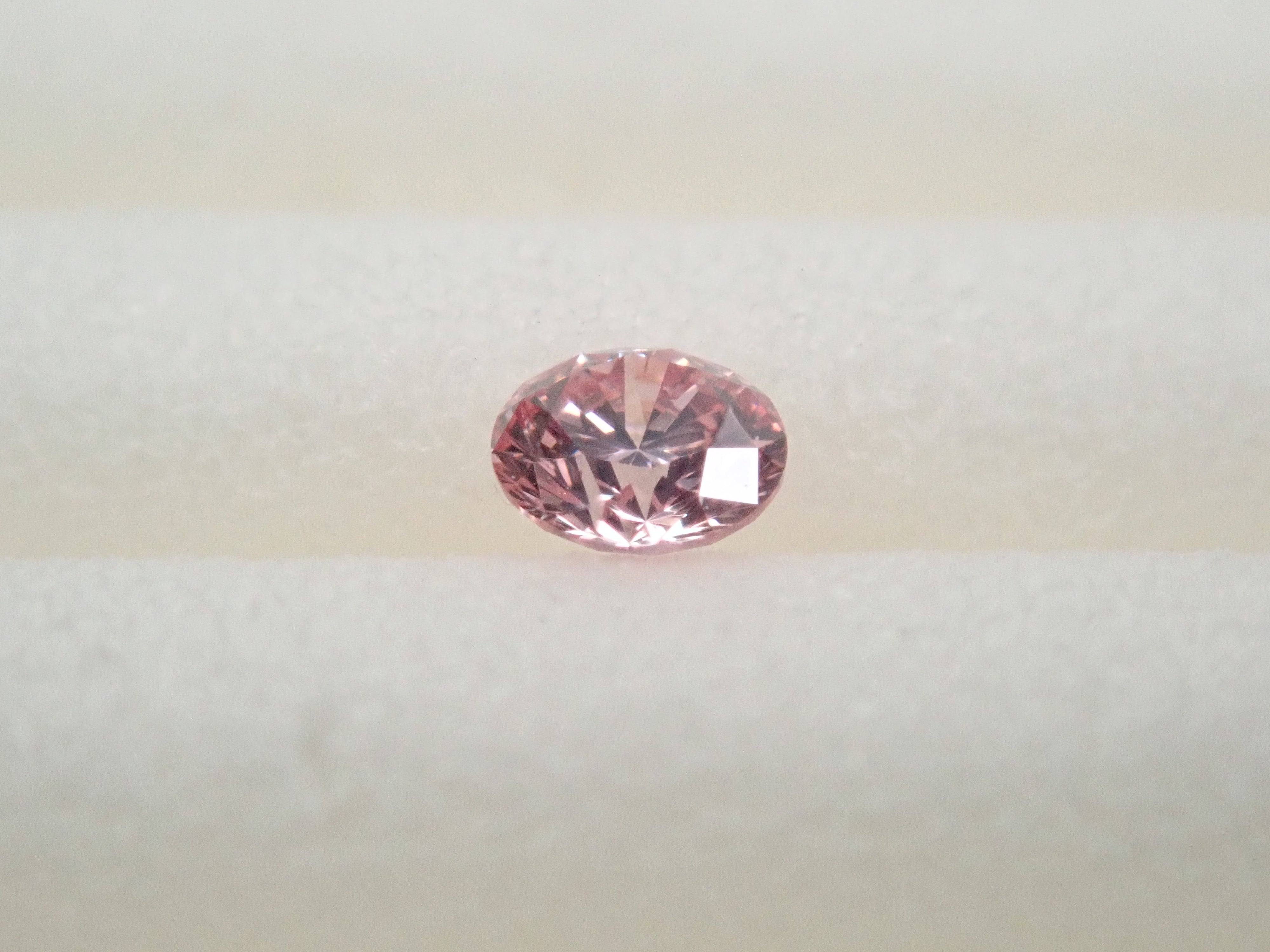 ファンシーライトピンクダイヤモンド 2.2mm/0.045ルース(FANCY LIGHT PURPLISH PINK, VS2)