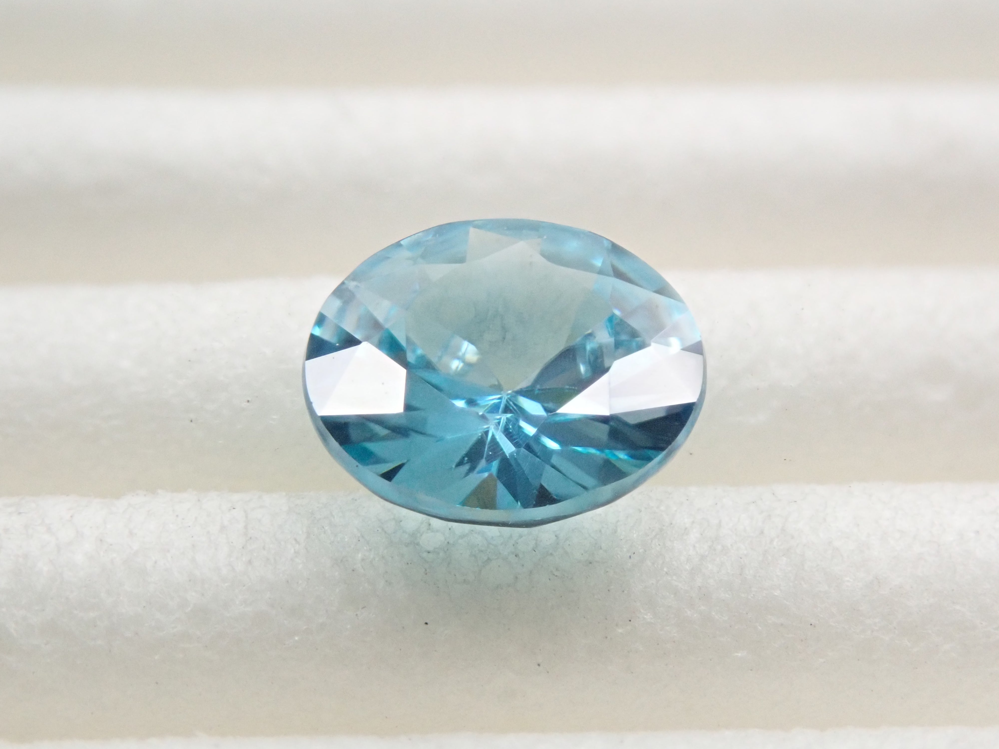 Cambodian blue zircon 5.9mm/0.910ct loose