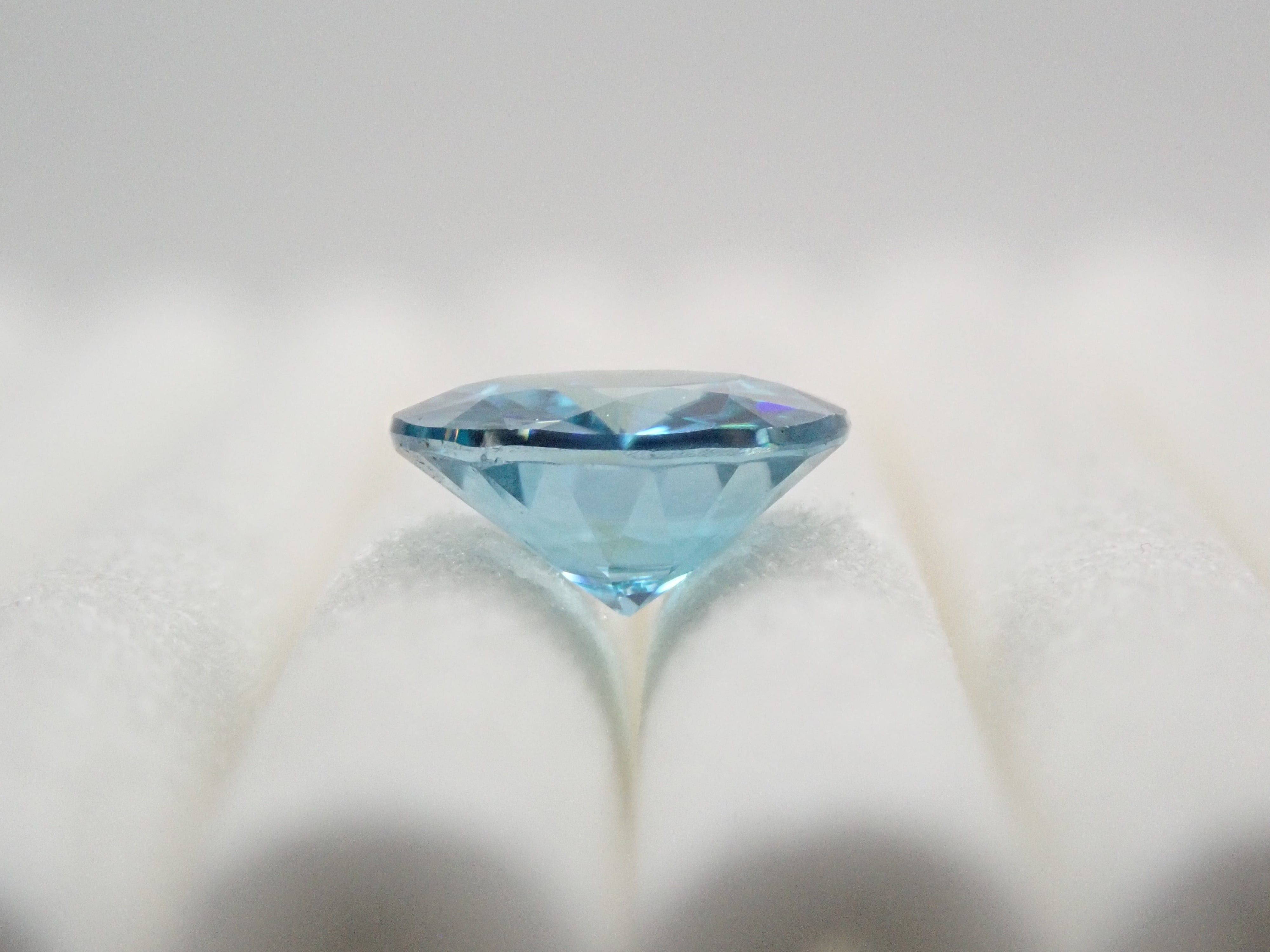 Cambodian blue zircon 5.9mm/0.910ct loose