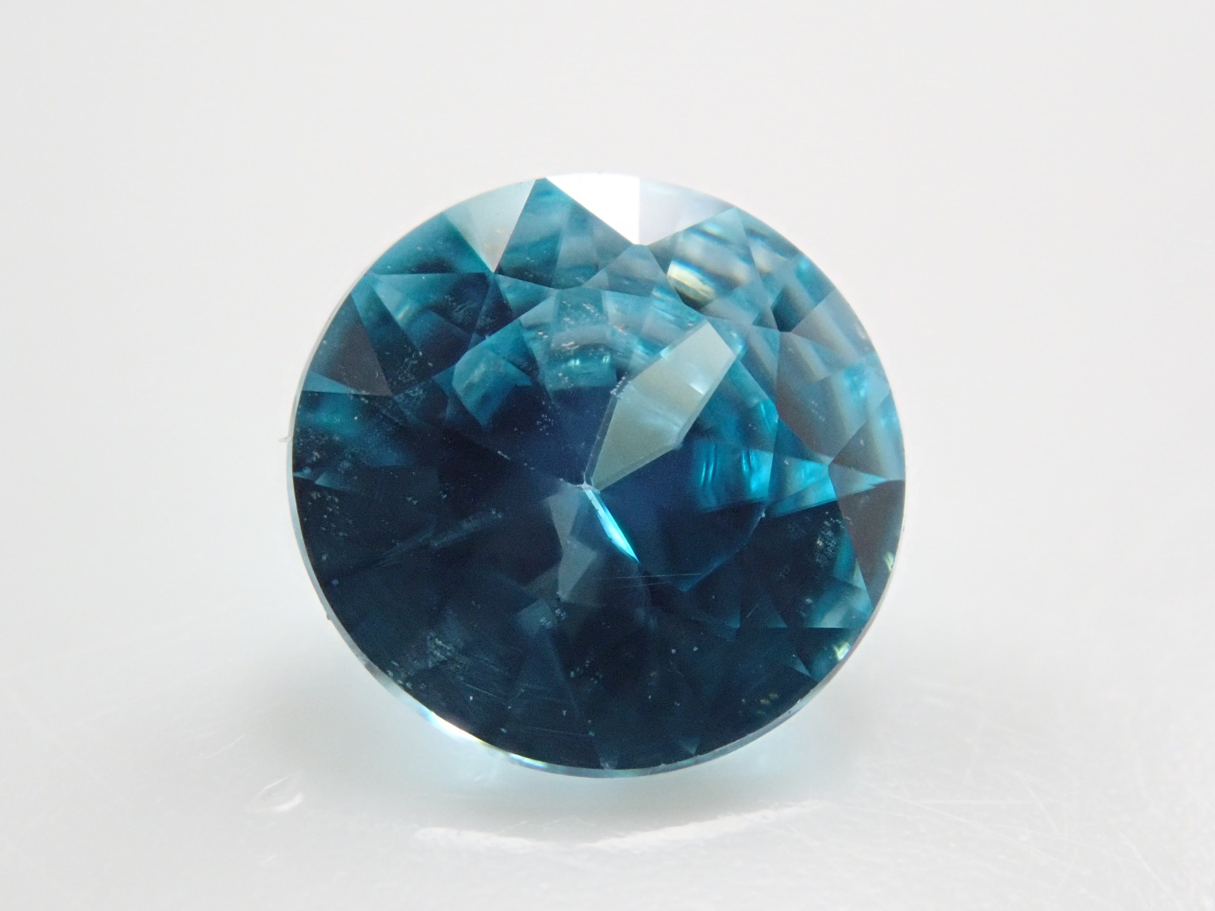 Cambodian blue zircon 5.9mm/0.910ct loose