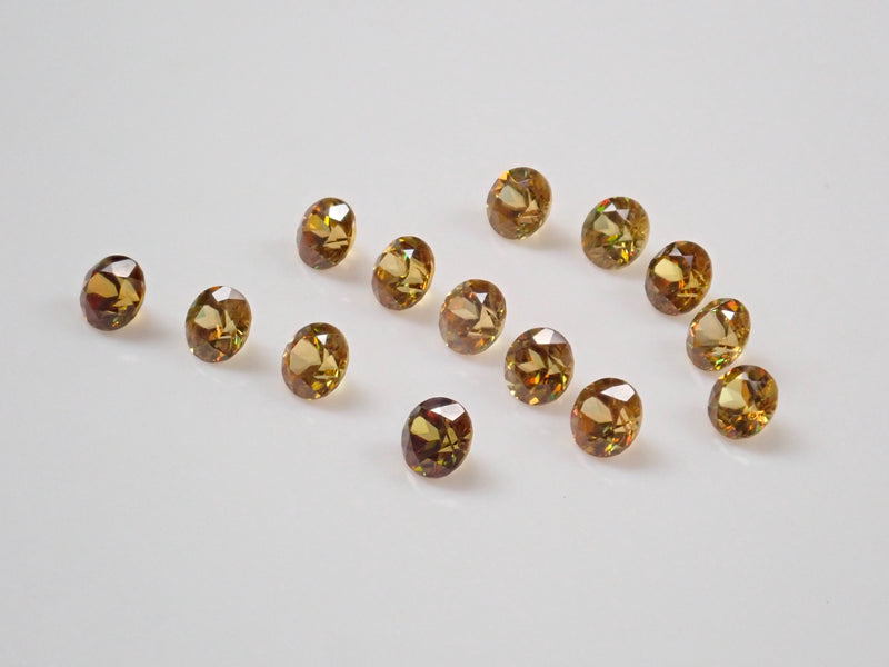 [Limited to 14 stones] 1 stone Sphene from Madagascar (3.5mm) [Discount available for multiple purchases]