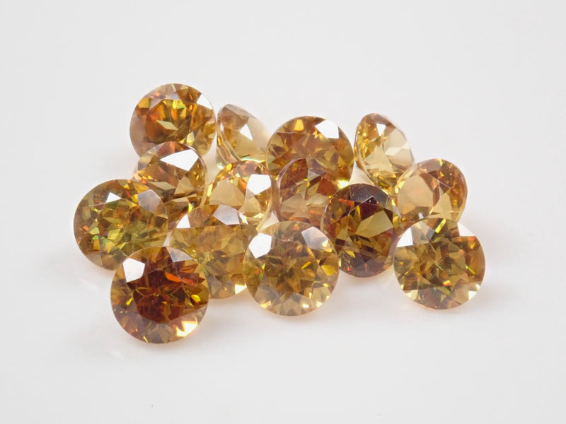 [Limited to 14 stones] 1 stone Sphene from Madagascar (3.5mm) [Discount available for multiple purchases]