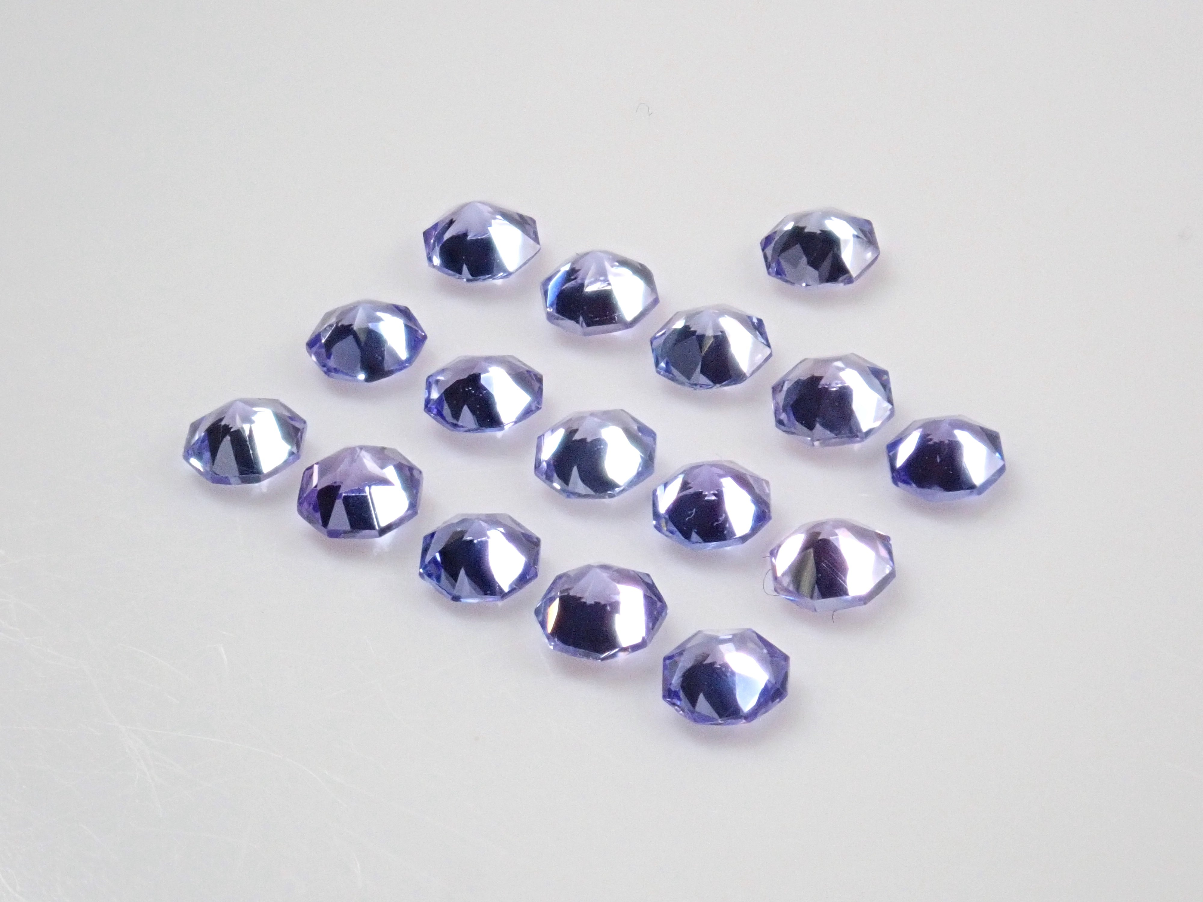 《Limited to 16 stones》1 tanzanite stone (octagonal cut, 3.0mm)《Multiple purchase discount available》