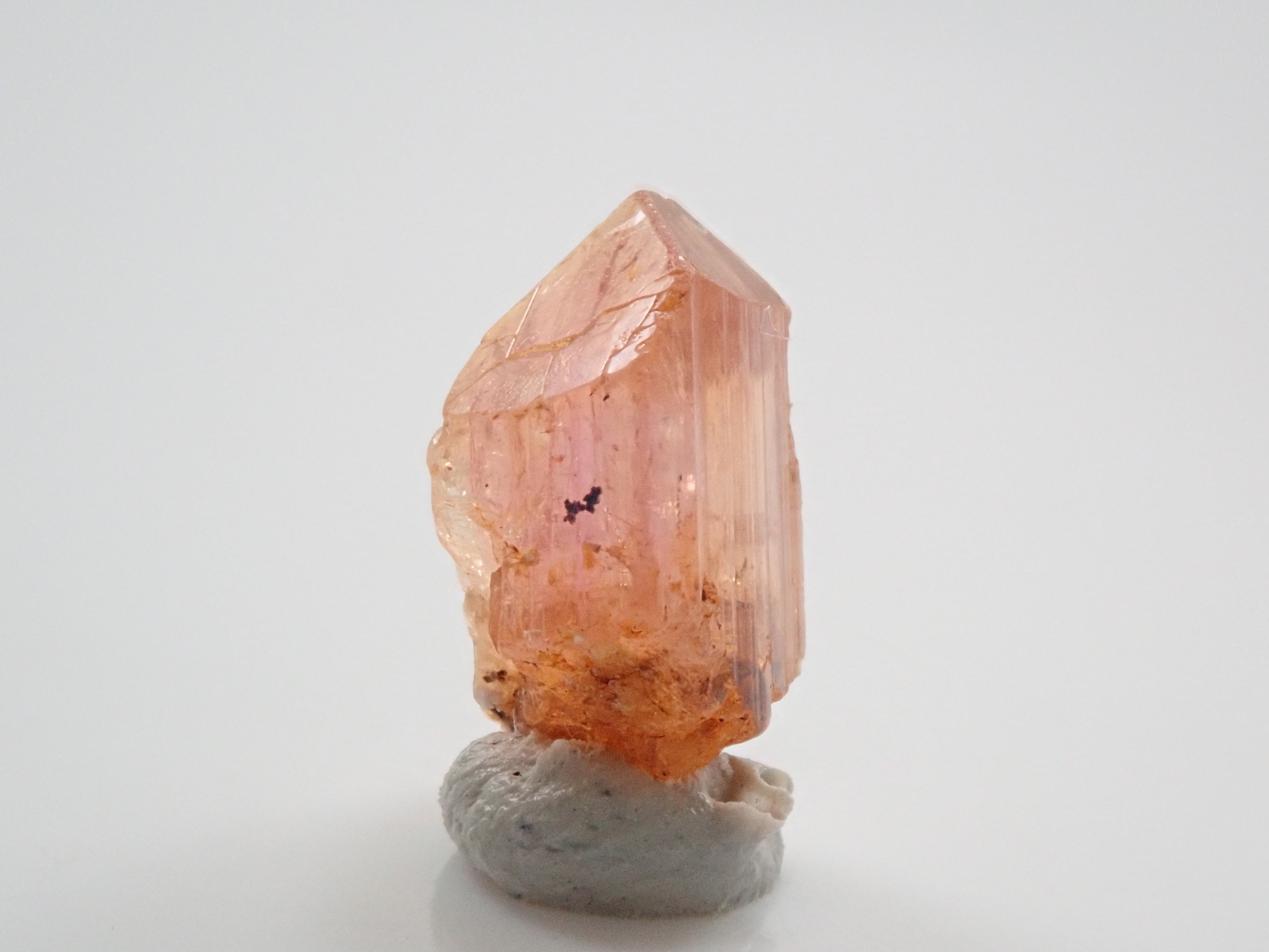 【12547809更新】インペリアルトパーズ 3.516ct原石