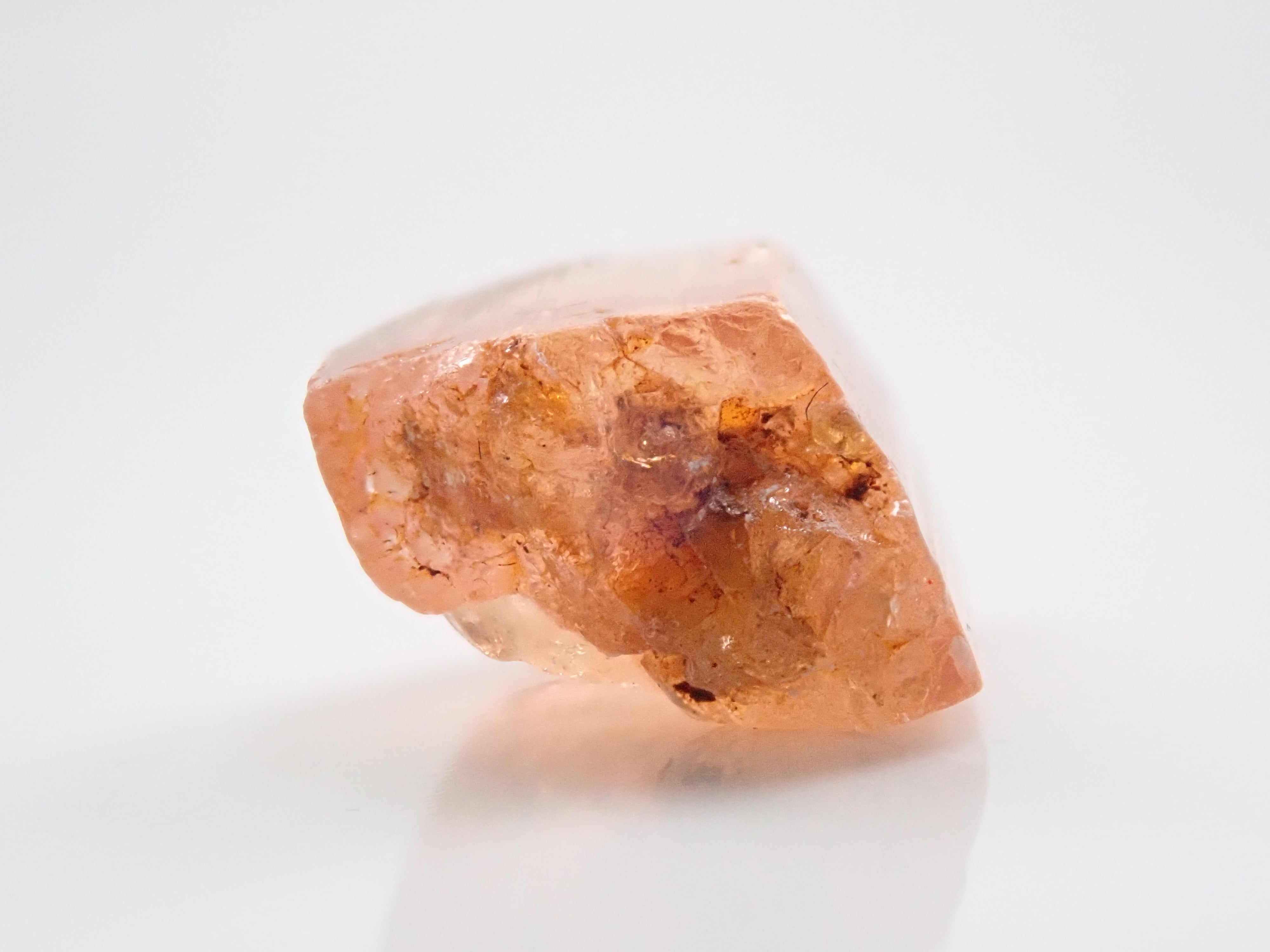 【12547809更新】インペリアルトパーズ 3.516ct原石