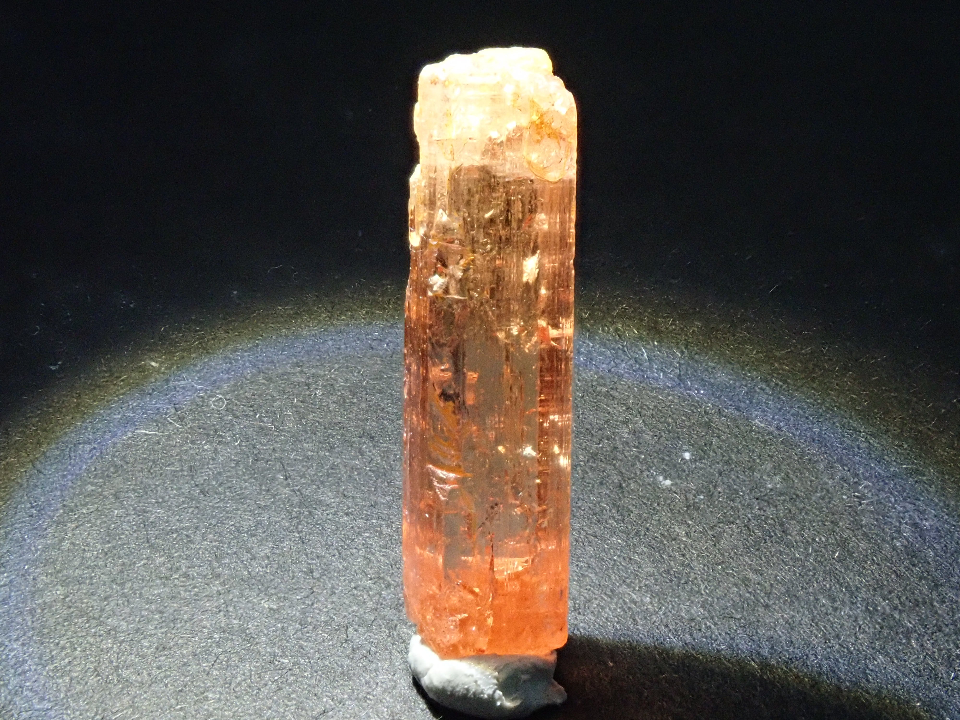 【12547810更新】インペリアルトパーズ 5.667ct原石