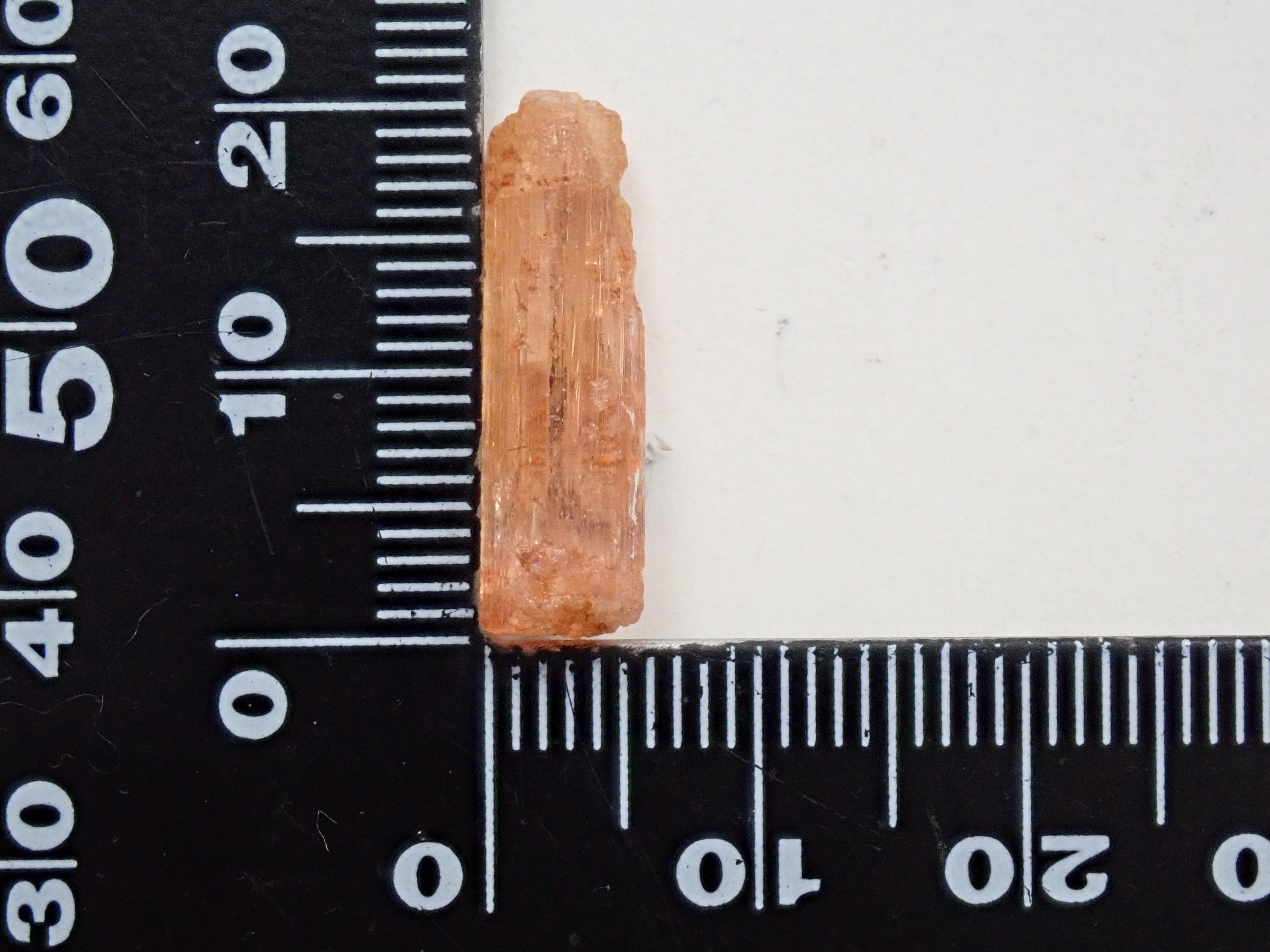 【12547810更新】インペリアルトパーズ 5.667ct原石