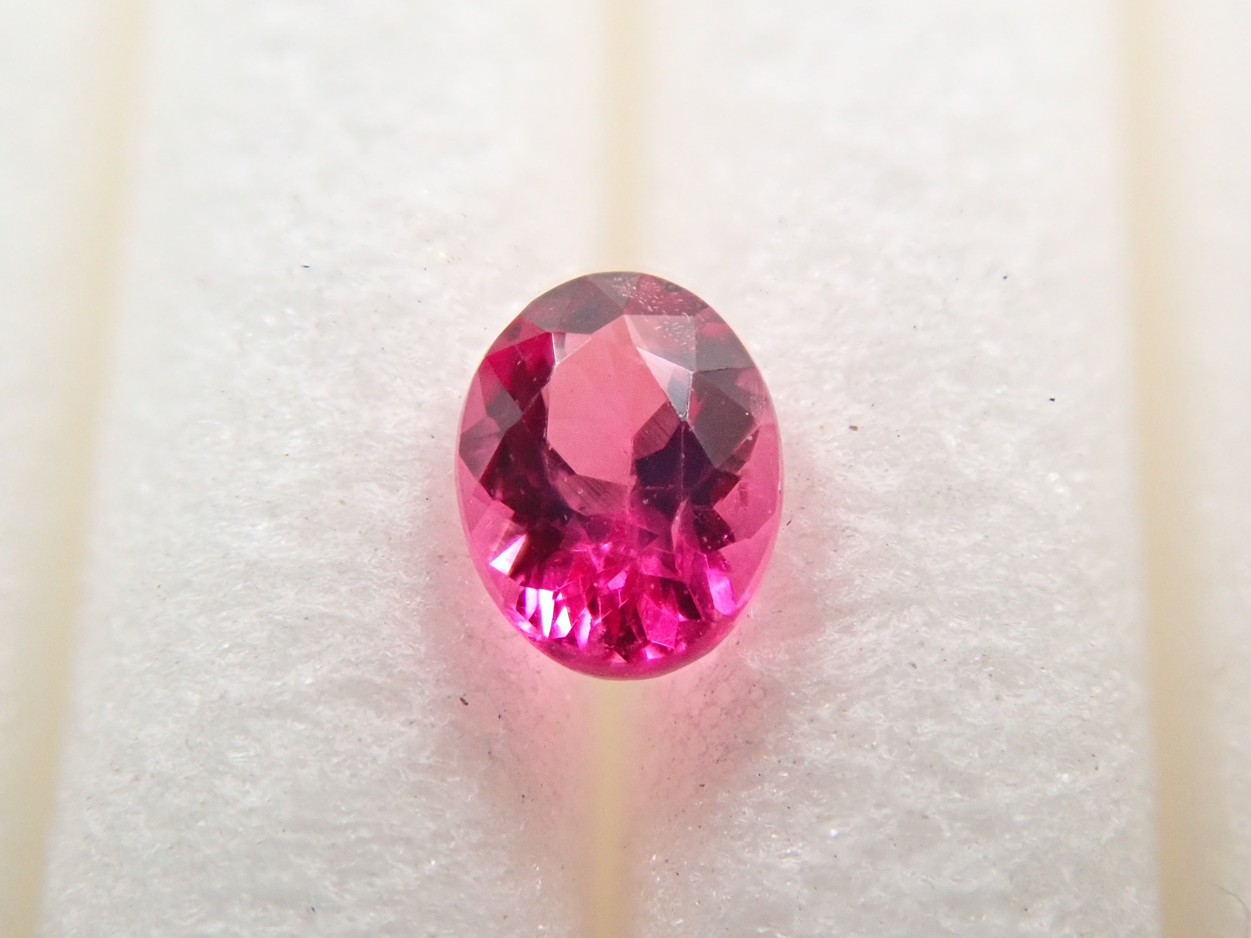 【12547734掲載】アメリカ産ノンオイルレッドベリル 0.085ctルース