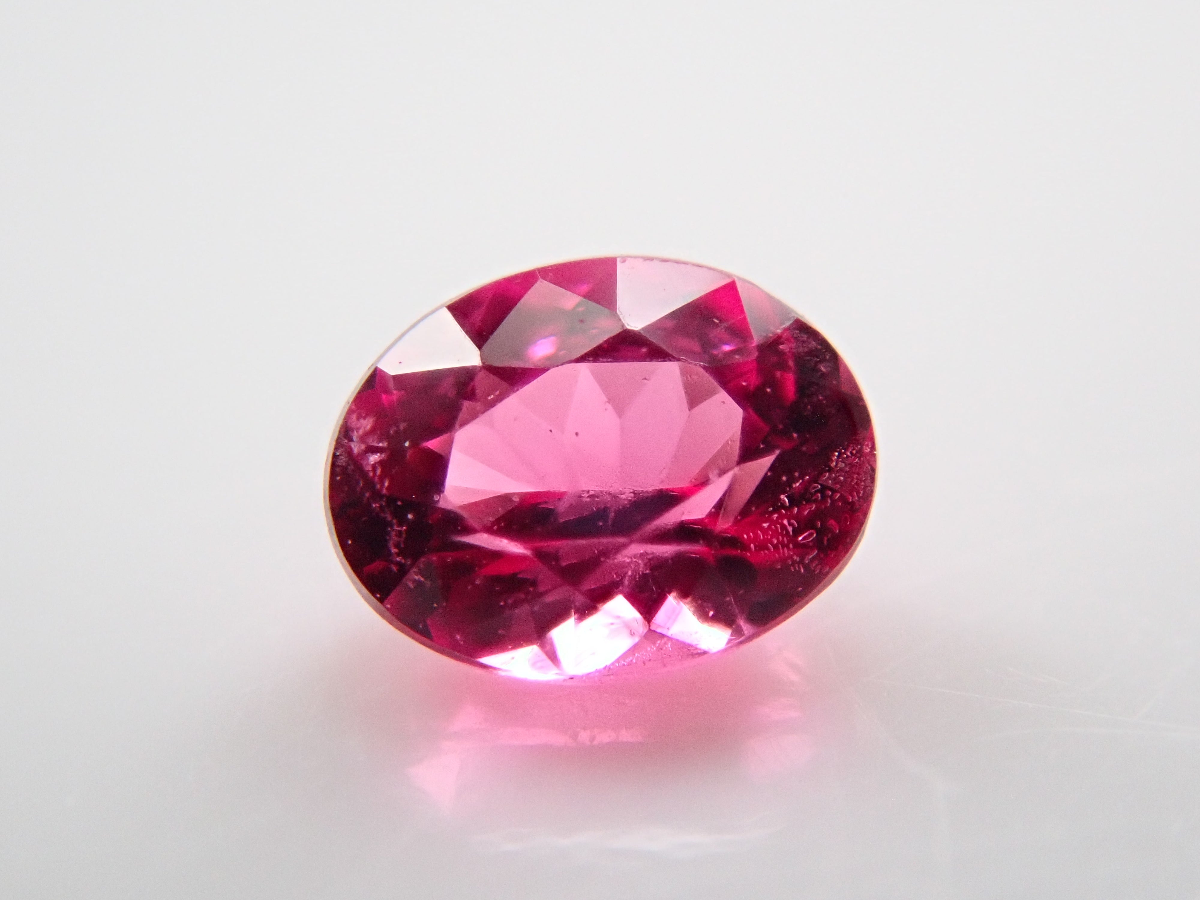 【12547734掲載】アメリカ産ノンオイルレッドベリル 0.085ctルース