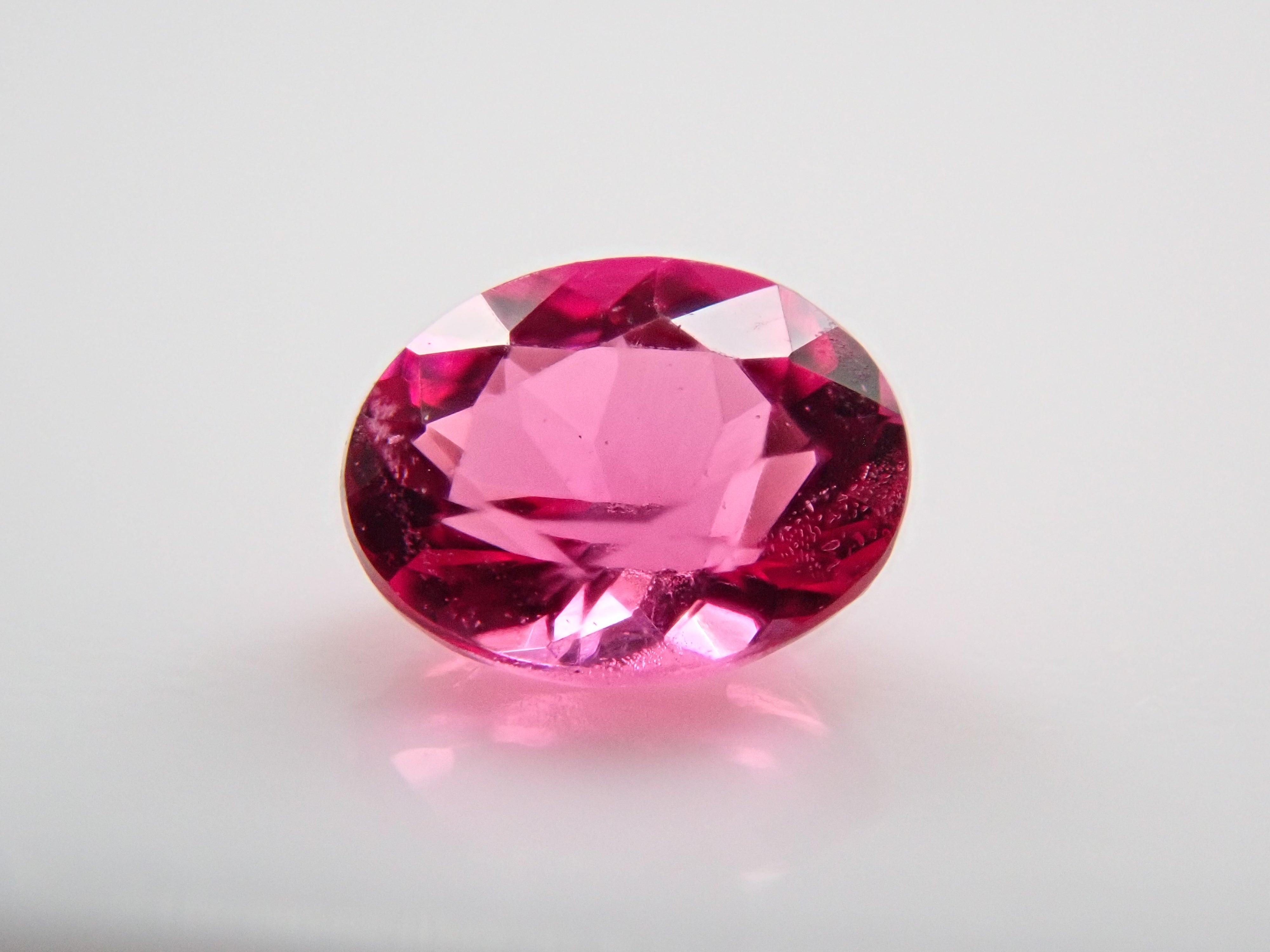 アメリカ産ノンオイルレッドベリル 0.085ctルース GIA