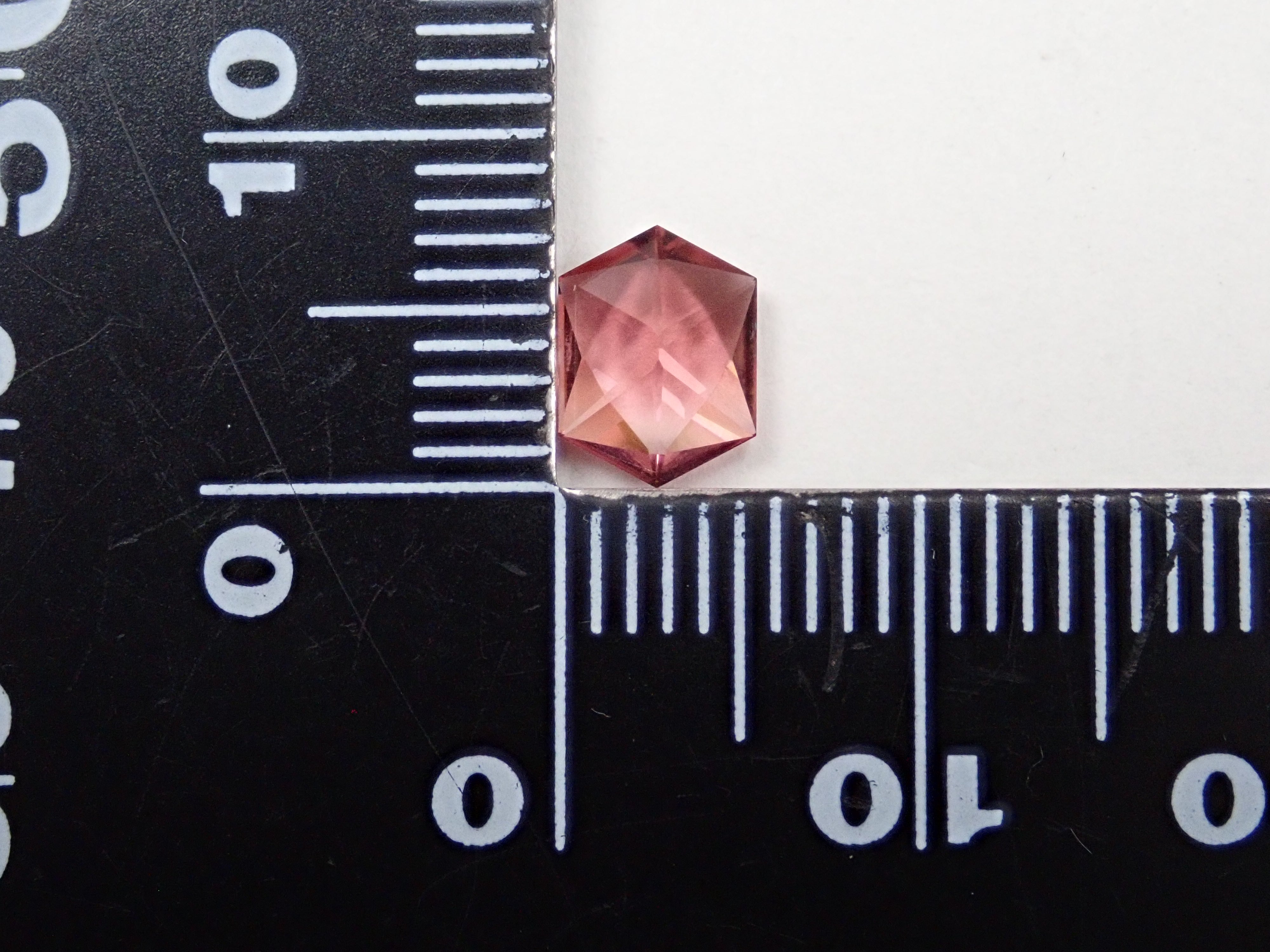 トルマリン結晶 ピンク 3cm GRAND RINO / ピンクトルマリン 結晶 (C) W5XH16XD4MM 1.00 GM