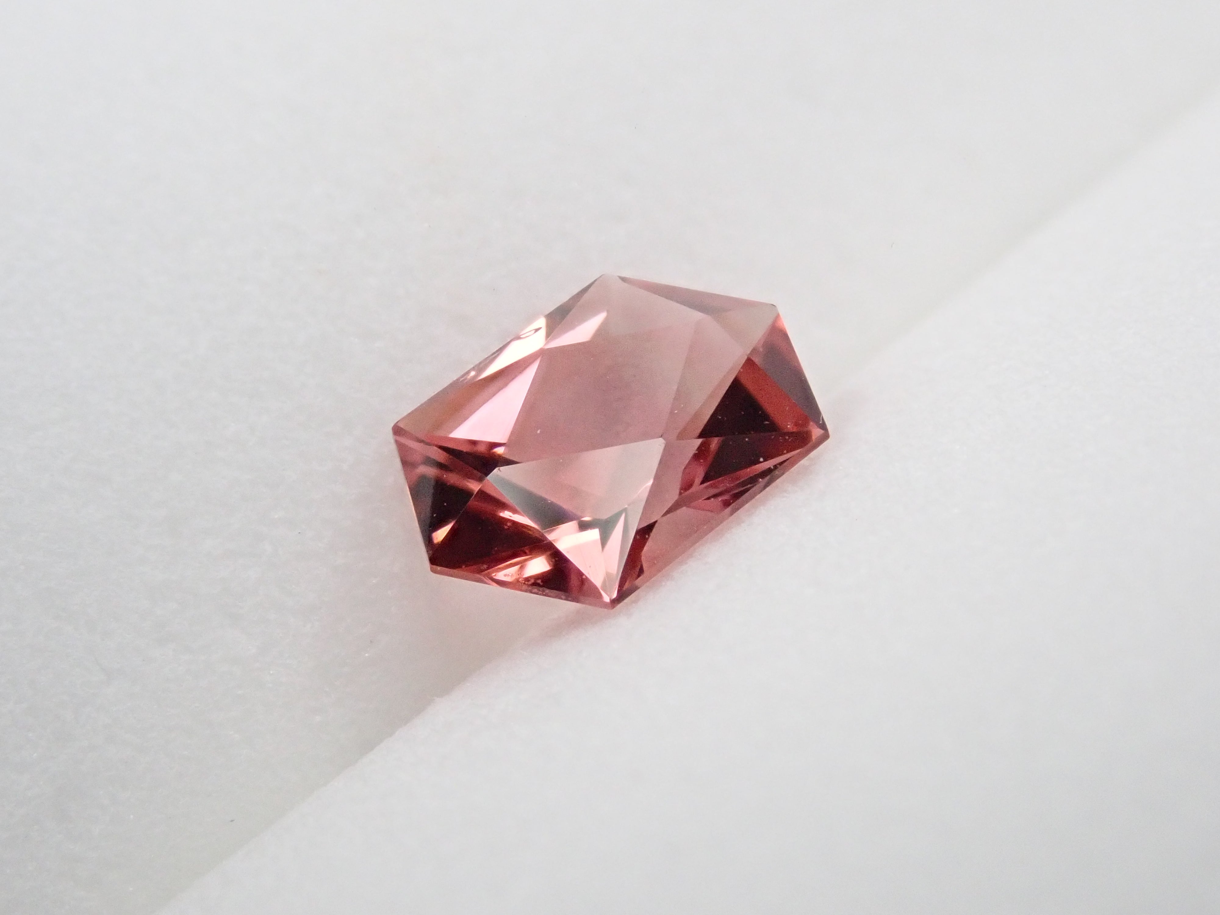 【12547852掲載】ピンクトルマリン 0.701ctルース