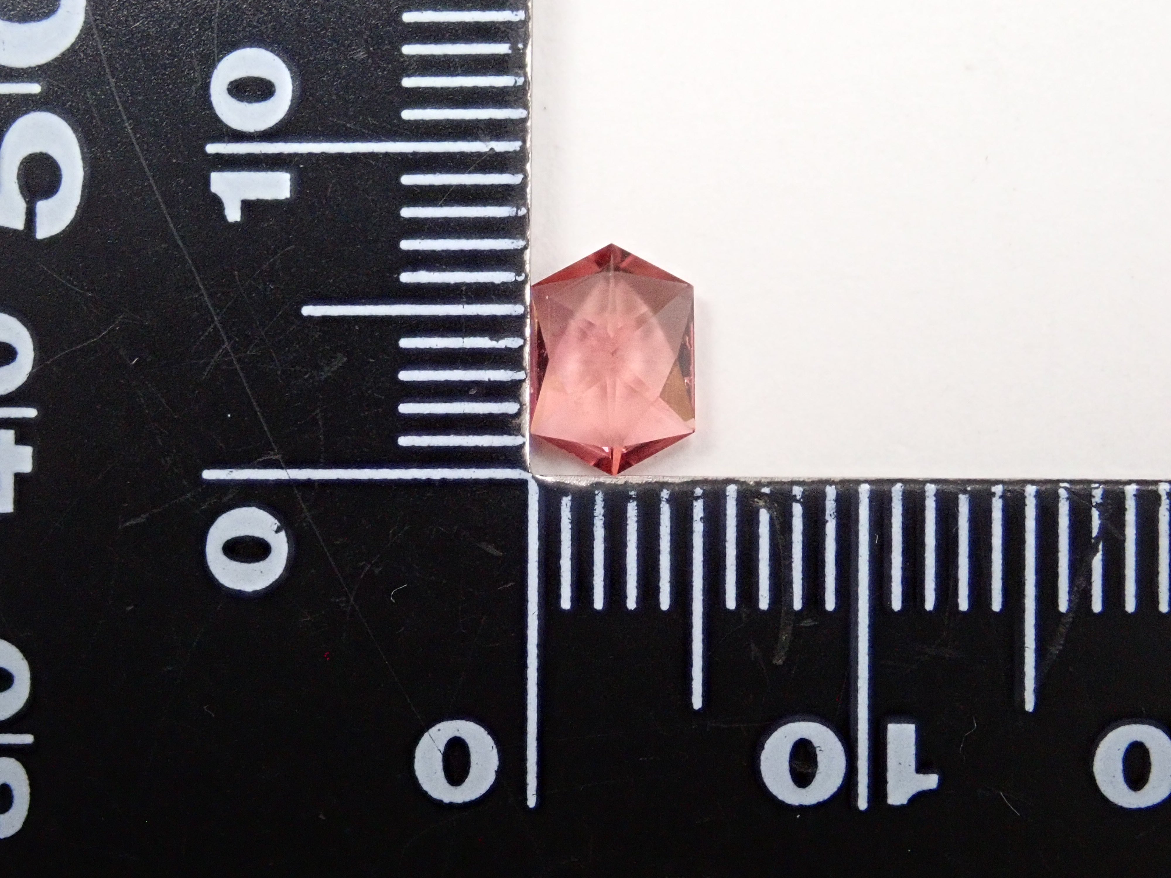 【12547852掲載】ピンクトルマリン 0.701ctルース