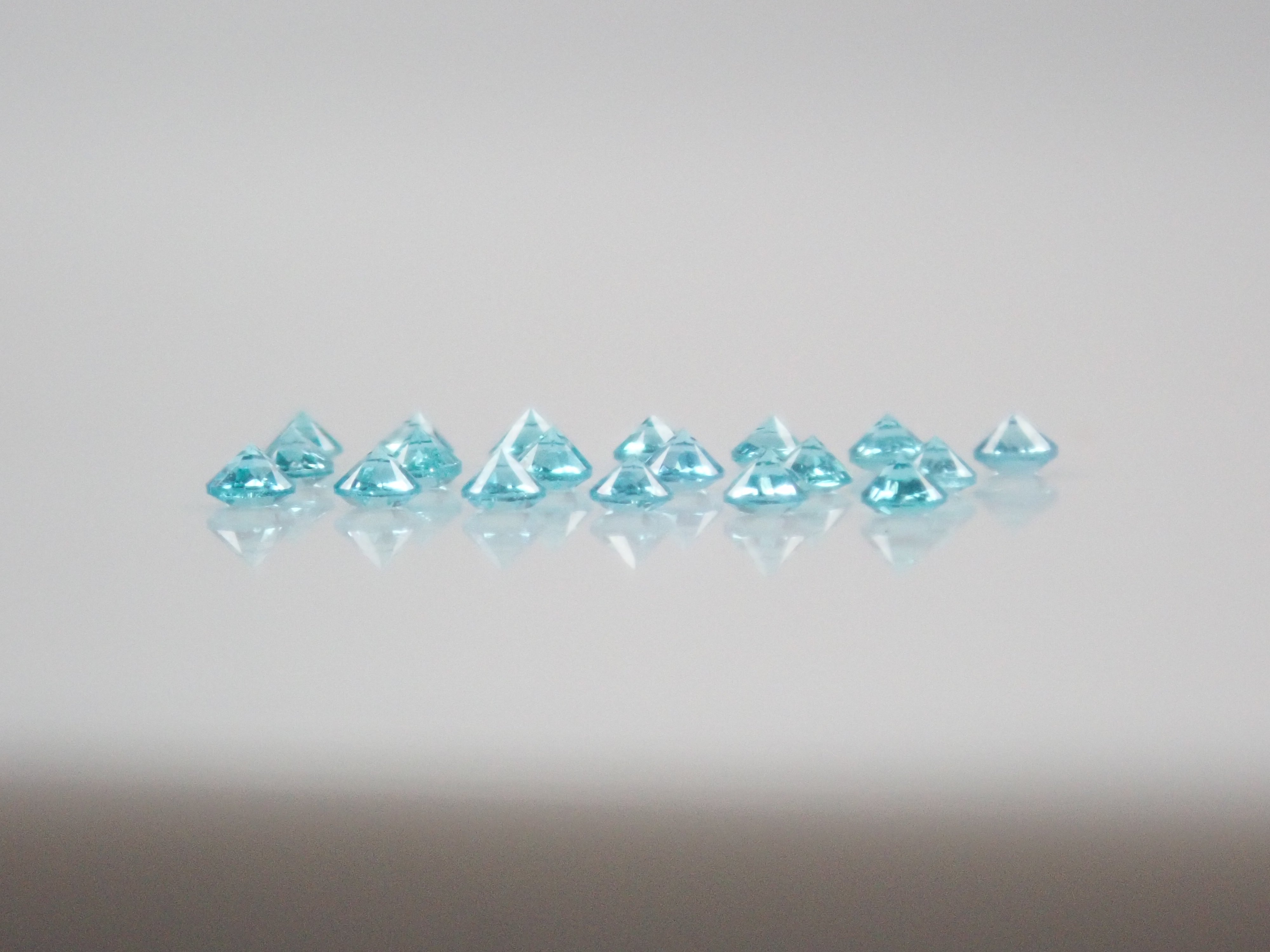 【12/21 22時販売】《限定20石》ブラジル産パライバトルマリン(CuO:2.3%,Mn0:2.6%)含むネオンカラーのパライバガチャ《複数購入割引有》