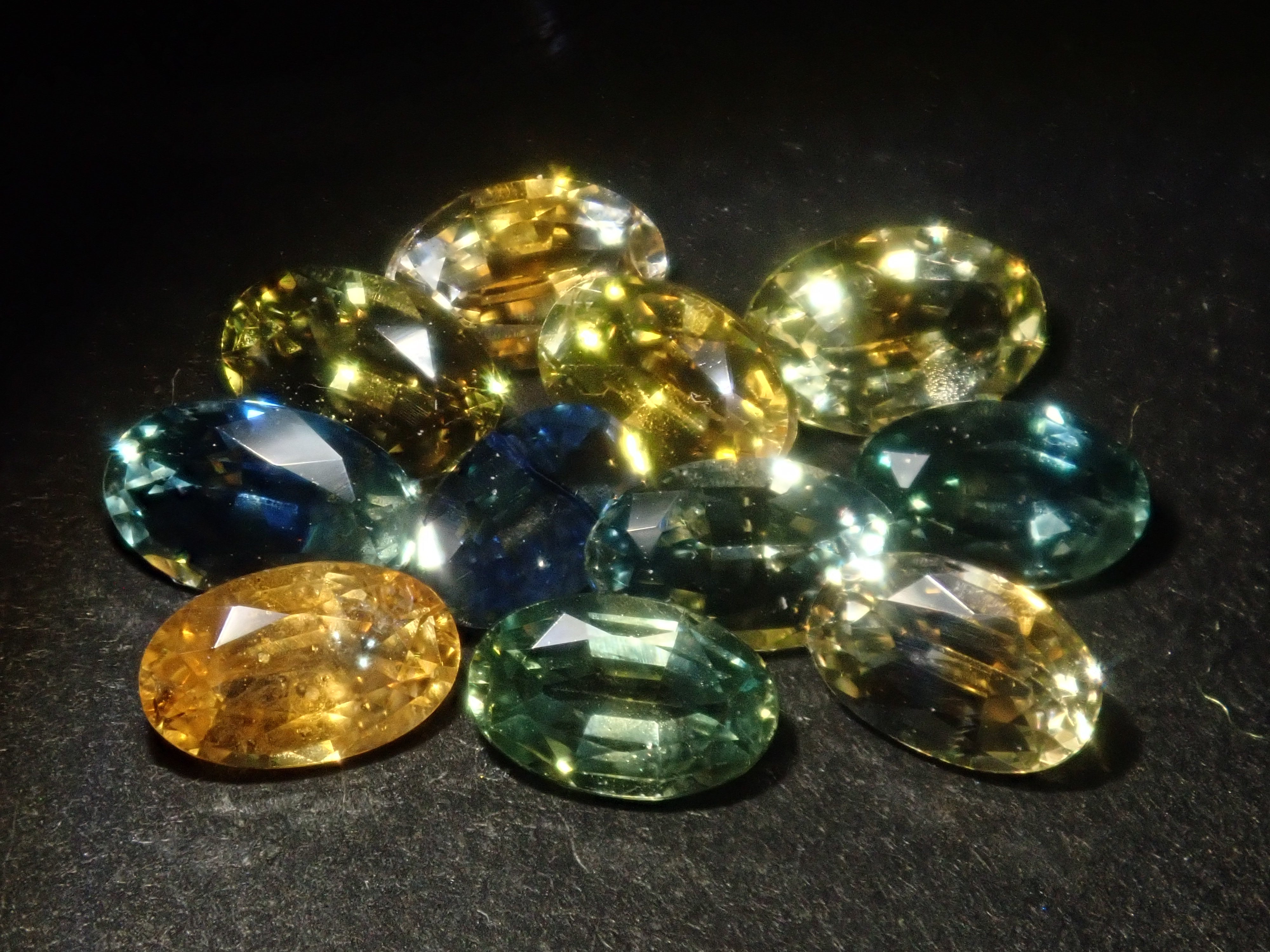 【12/20 22時販売】《限定11石》モンタナサファイア（ロッククリーク鉱山）ガチャ💎1石ルース（オーバルカット,5×3mm）《複数購入割引有》