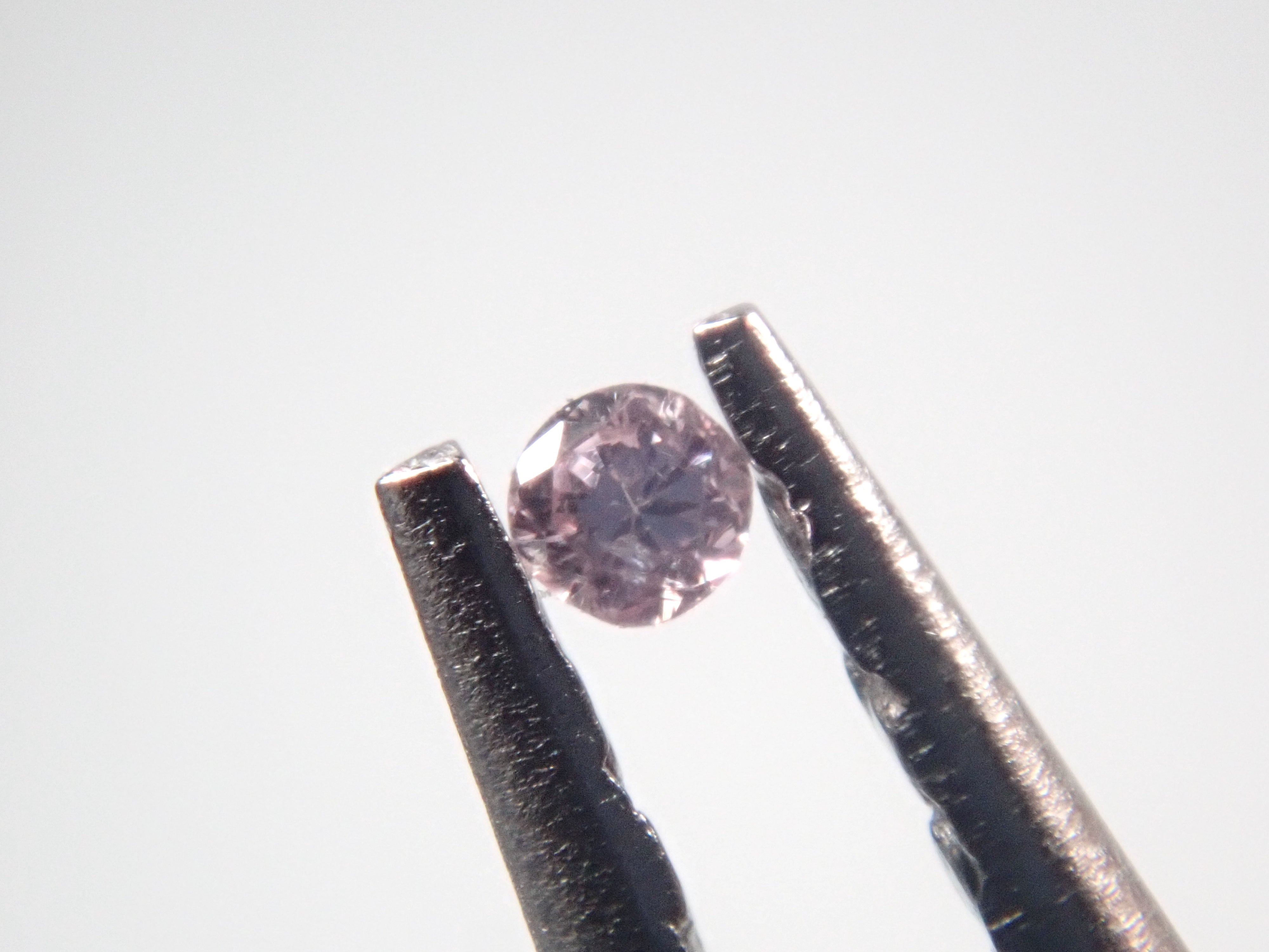 【12/19 22時販売】《限定10石》FANCYカラーやFANCY INTENSEカラーのピンクダイヤモンドメレ1石ルース（1.0mm,ラウンドカット）《複数購入割引有》