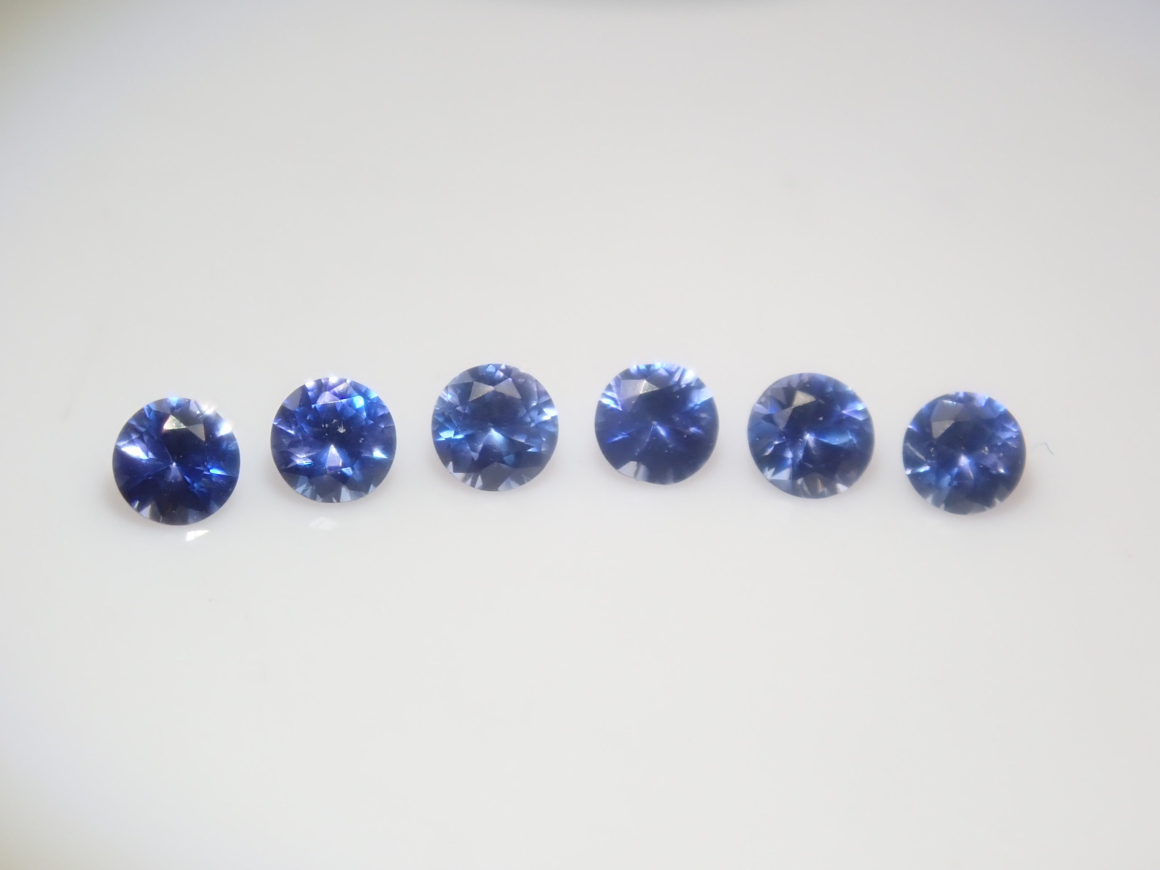 【12/31  22時販売】《限定15石》ブルー石ガチャ（ブラジル産パライバトルマリン0.157ct・ドイツ産アウイナイト3.5mm・トップクオリティのベニトアイト・パライバトルマリンインクォーツ4.5mm・カスタムカットのアクアマリン）《複数購入割引有》